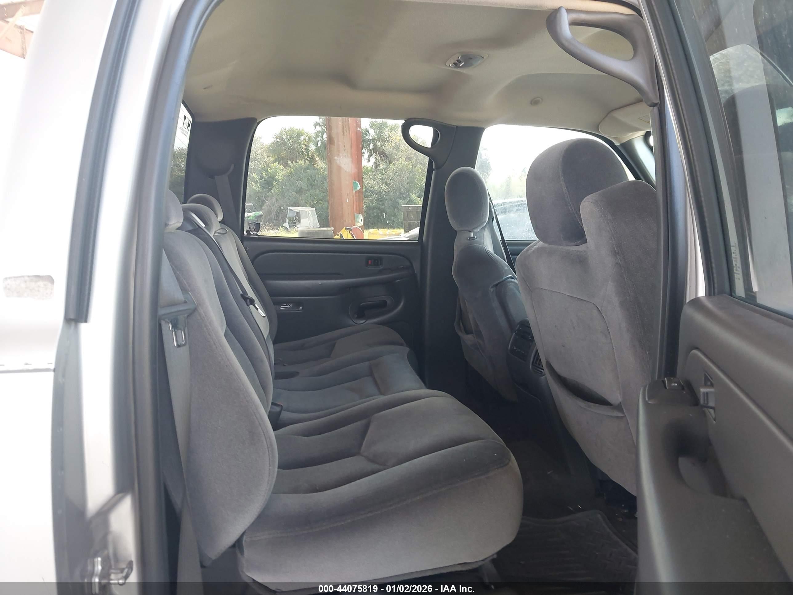 GMC SIERRA image 8
