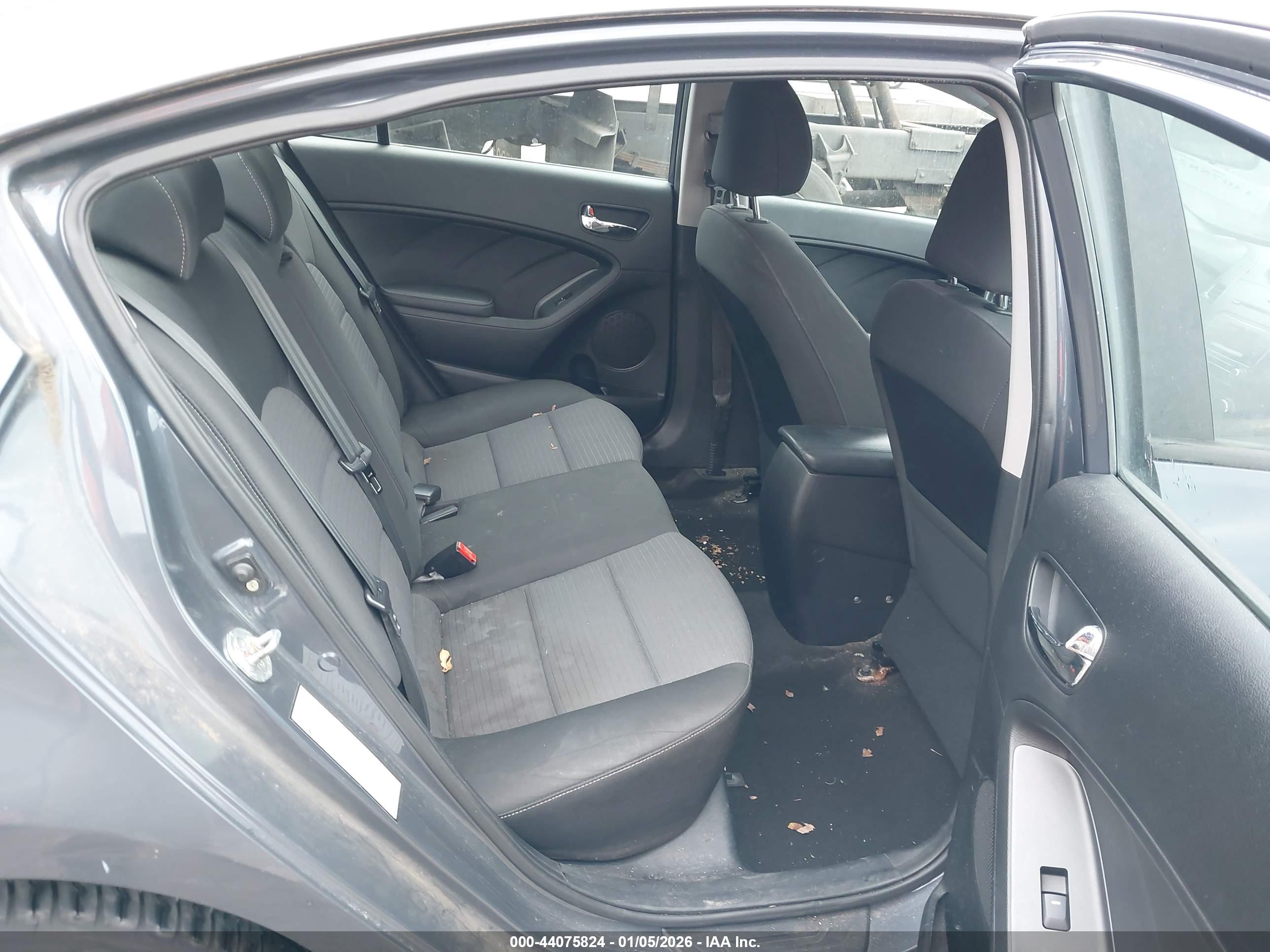 KIA FORTE image 8