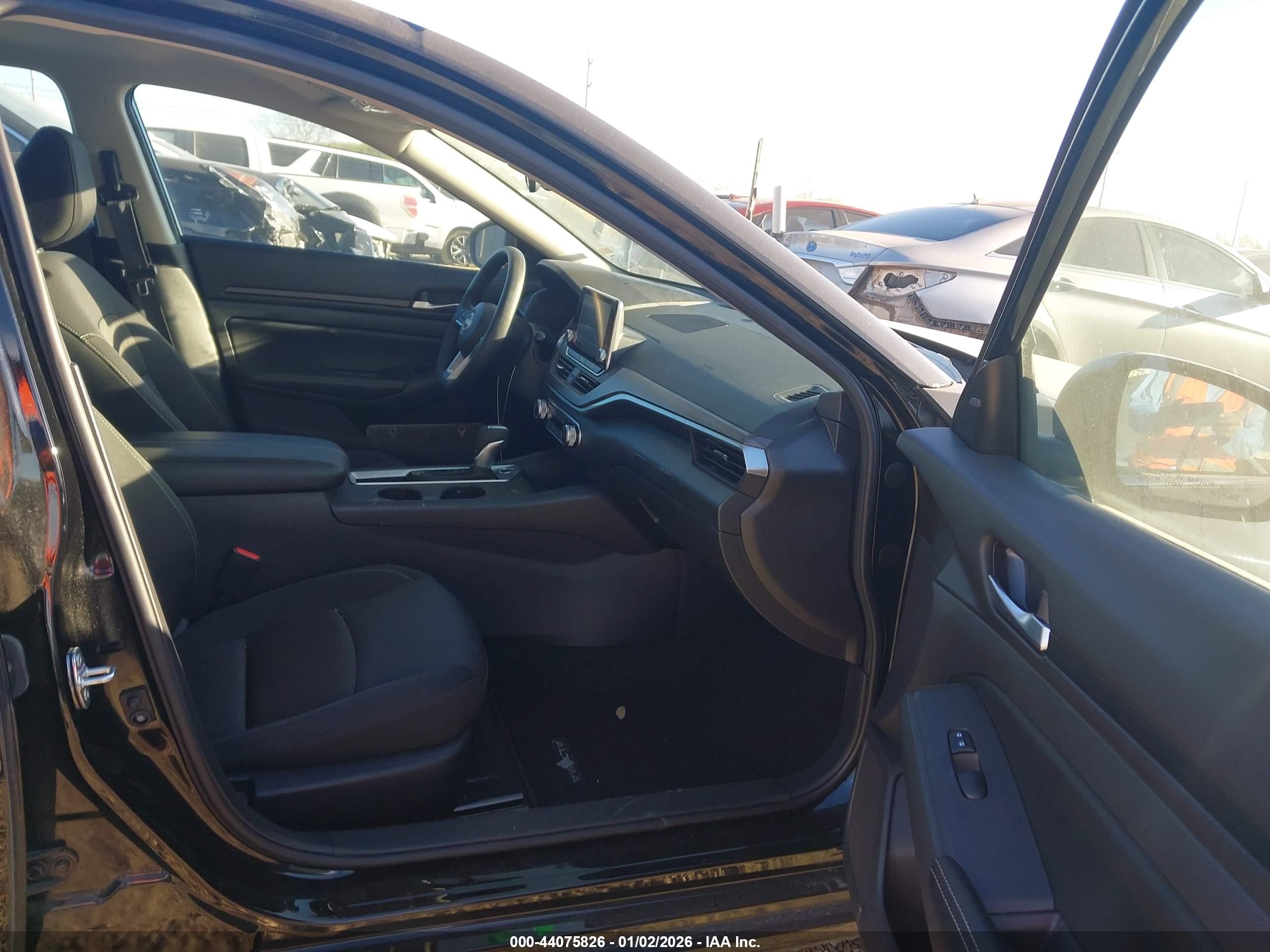 NISSAN ALTIMA image 5