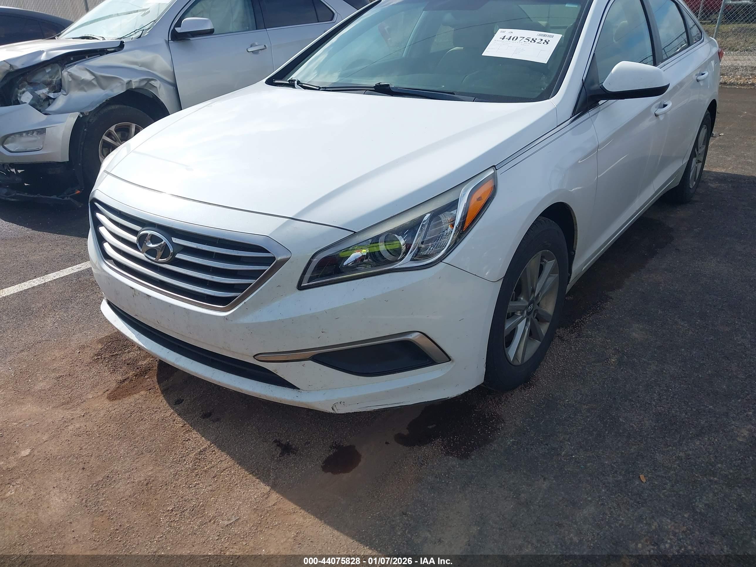 HYUNDAI SONATA image 6