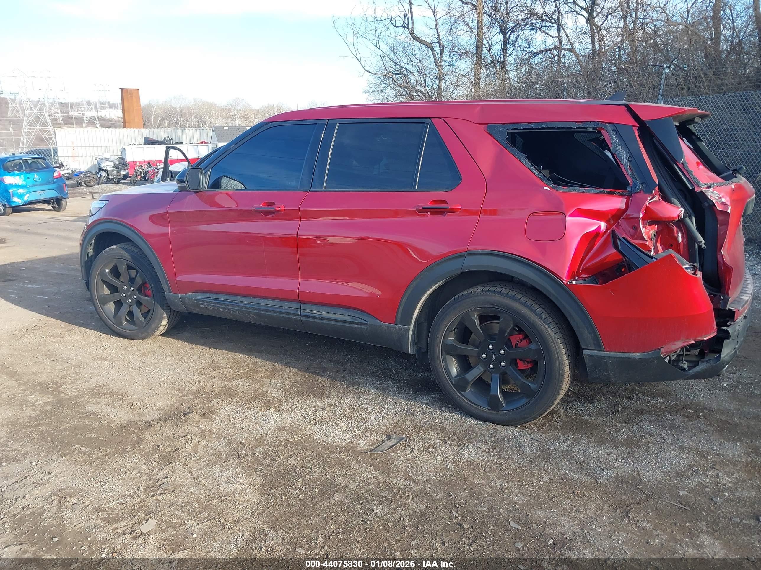 FORD EXPLORER image 3