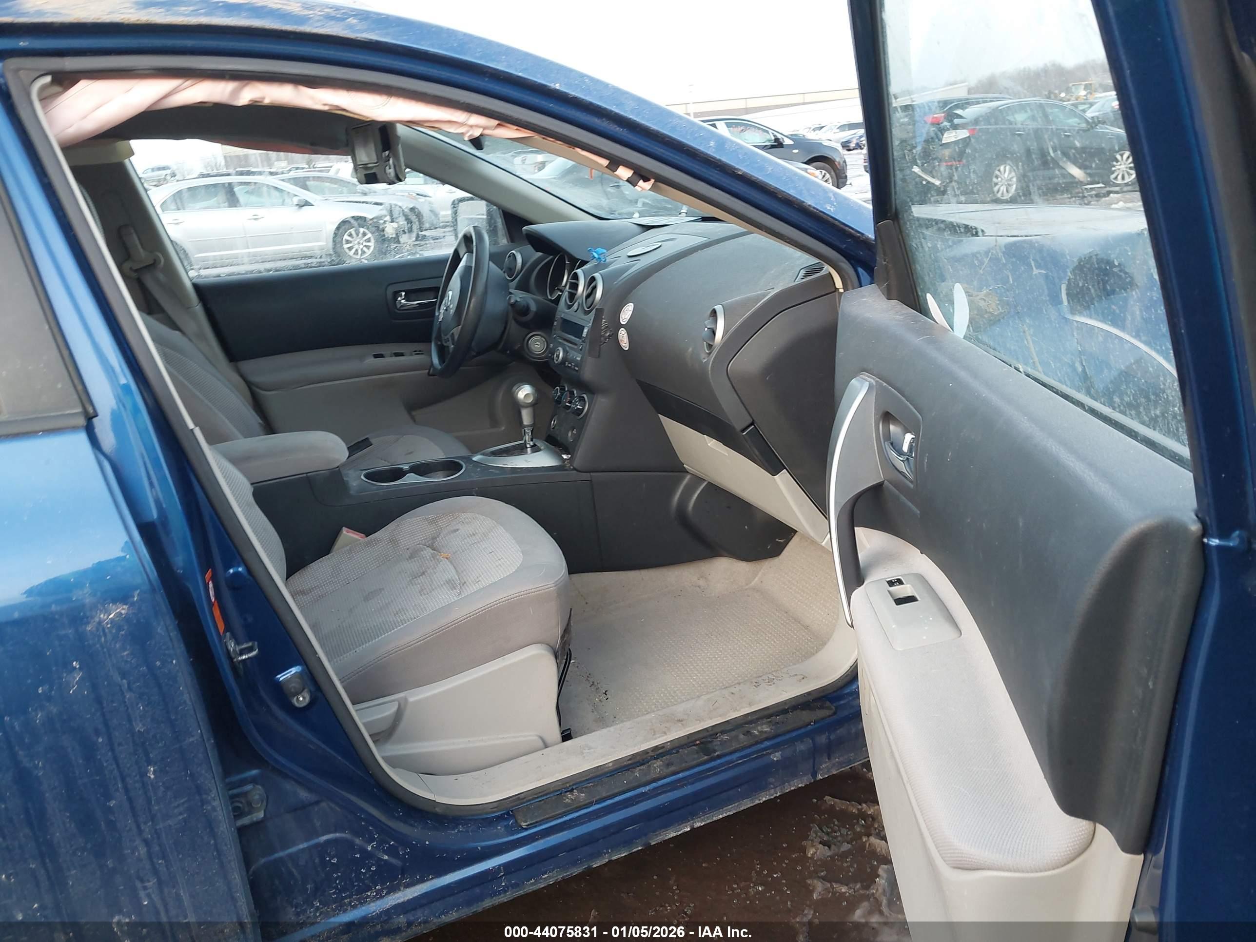 NISSAN ROGUE image 5