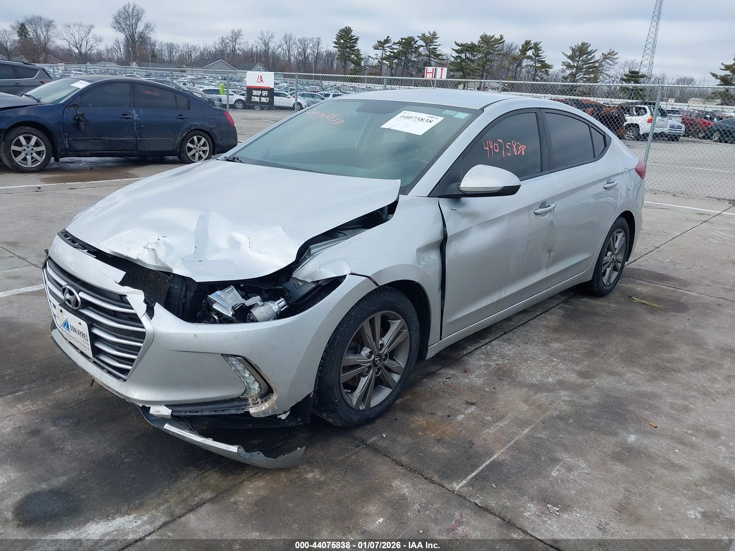 HYUNDAI ELANTRA image 2