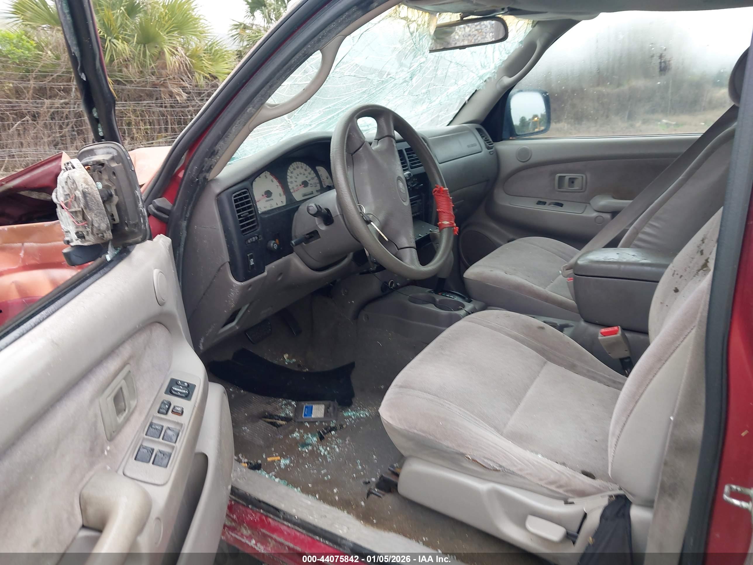 TOYOTA TACOMA image 5