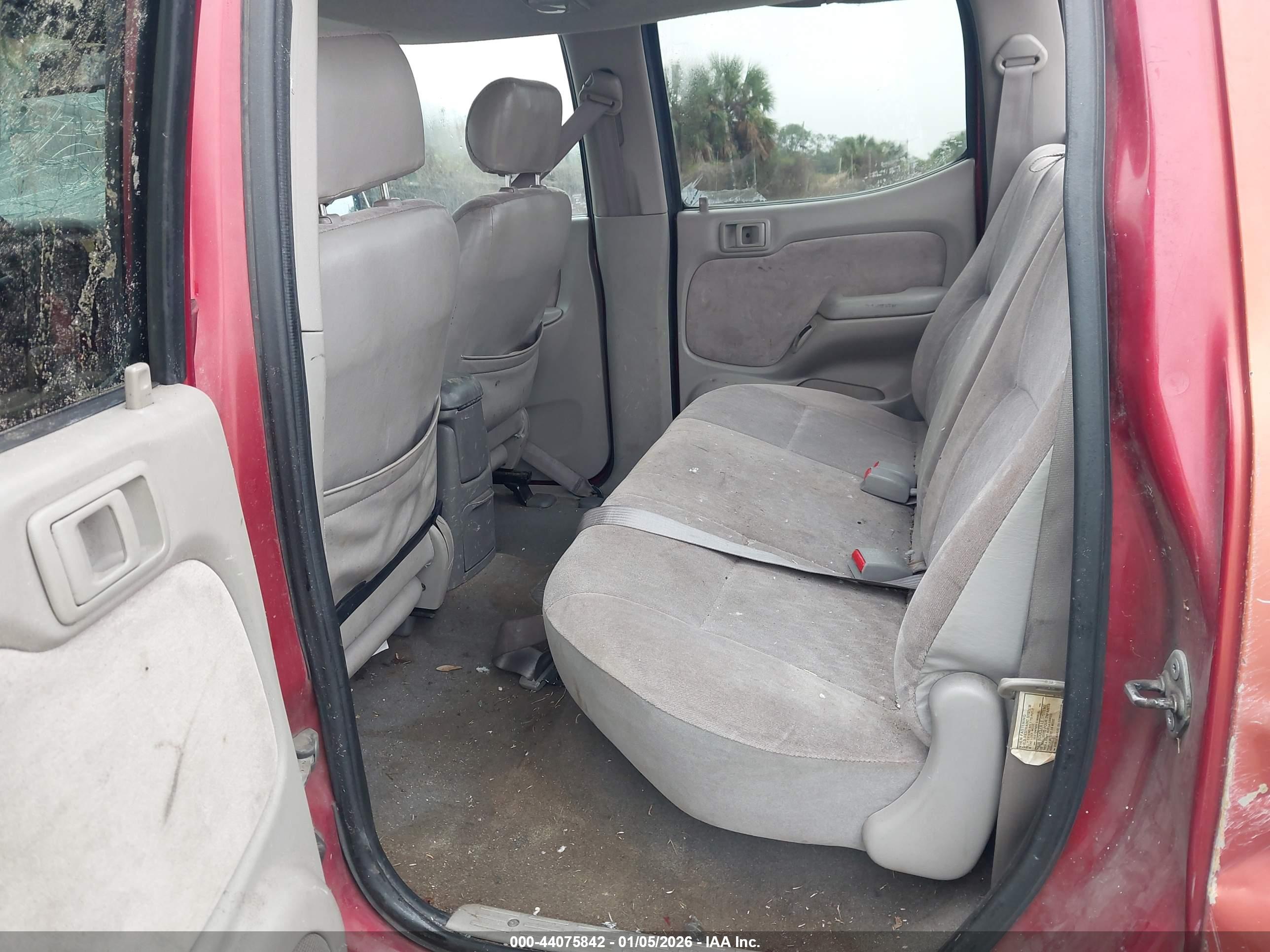 TOYOTA TACOMA image 8