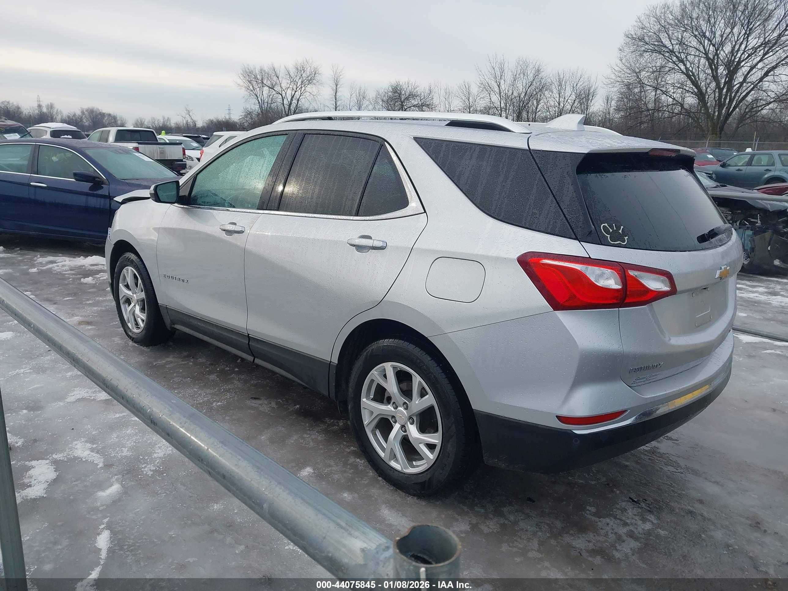 CHEVROLET EQUINOX image 3
