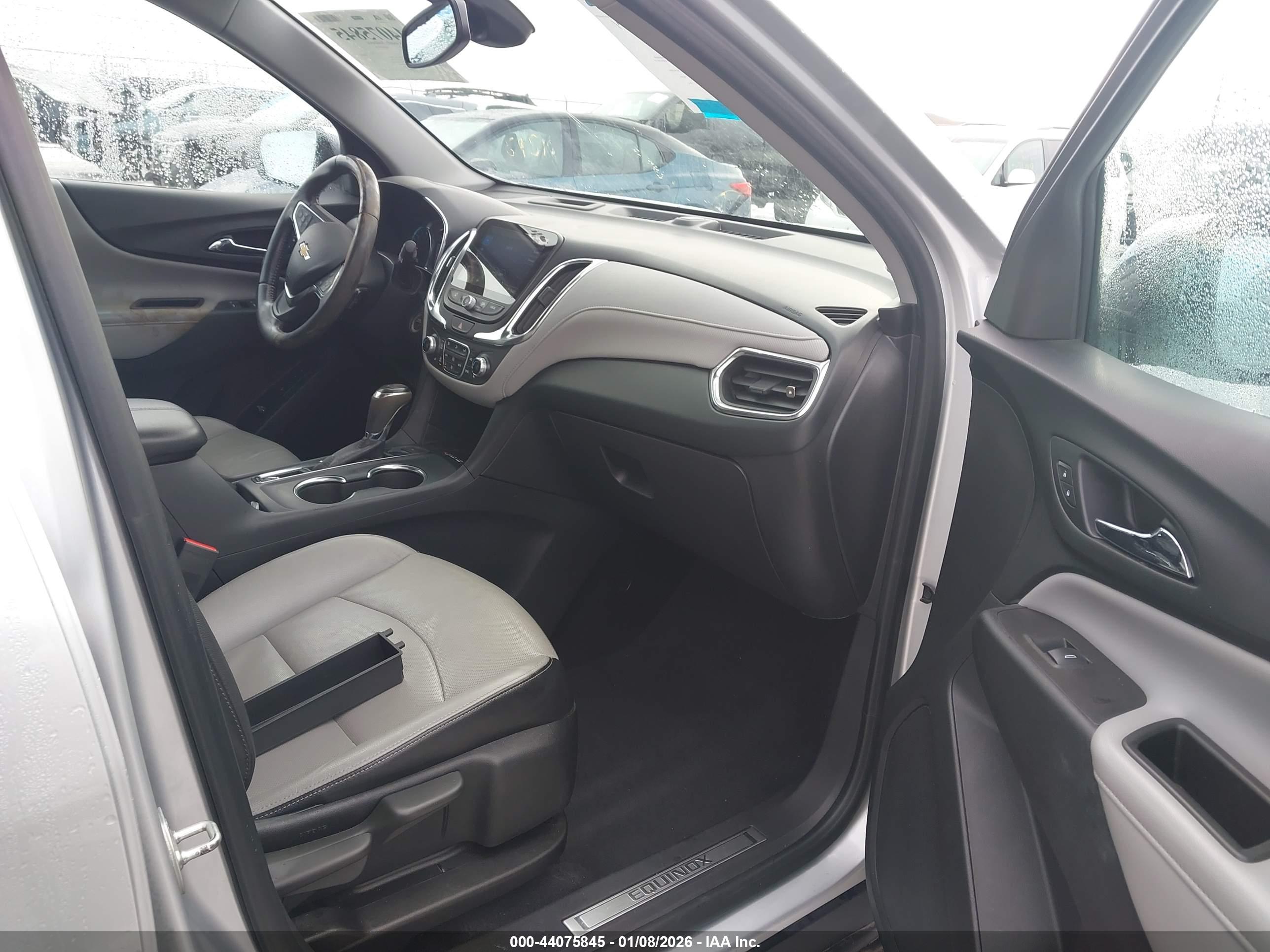 CHEVROLET EQUINOX image 5