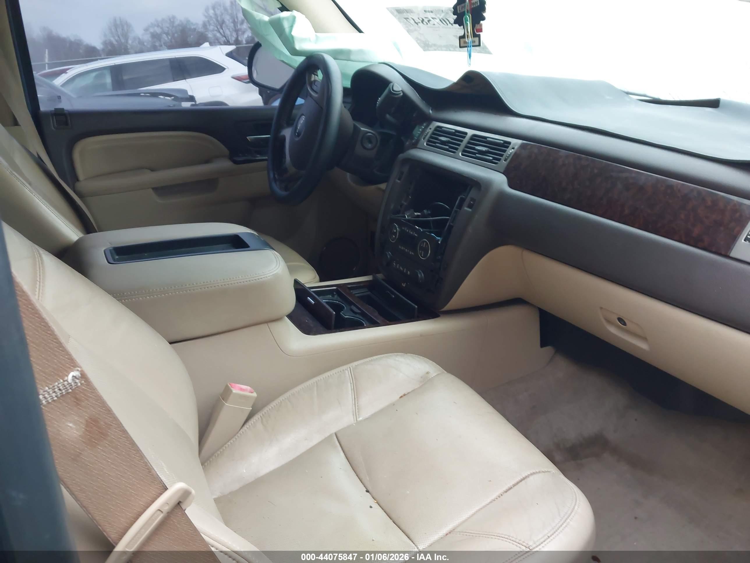 GMC YUKON image 5