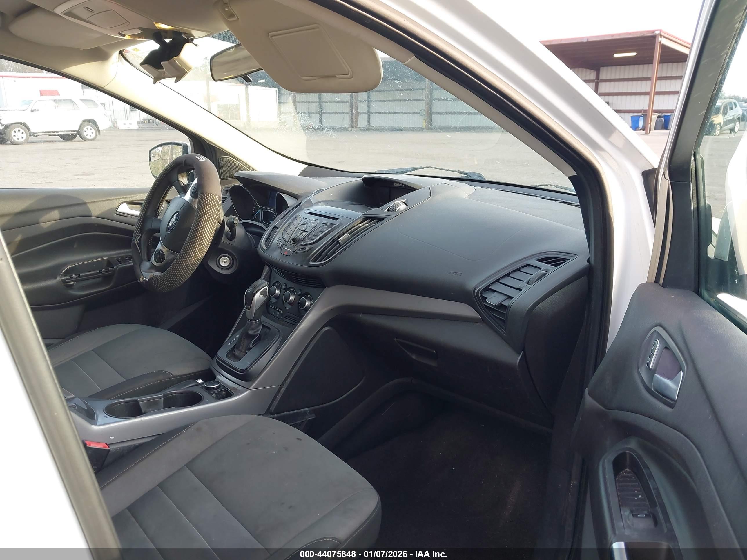FORD ESCAPE image 5