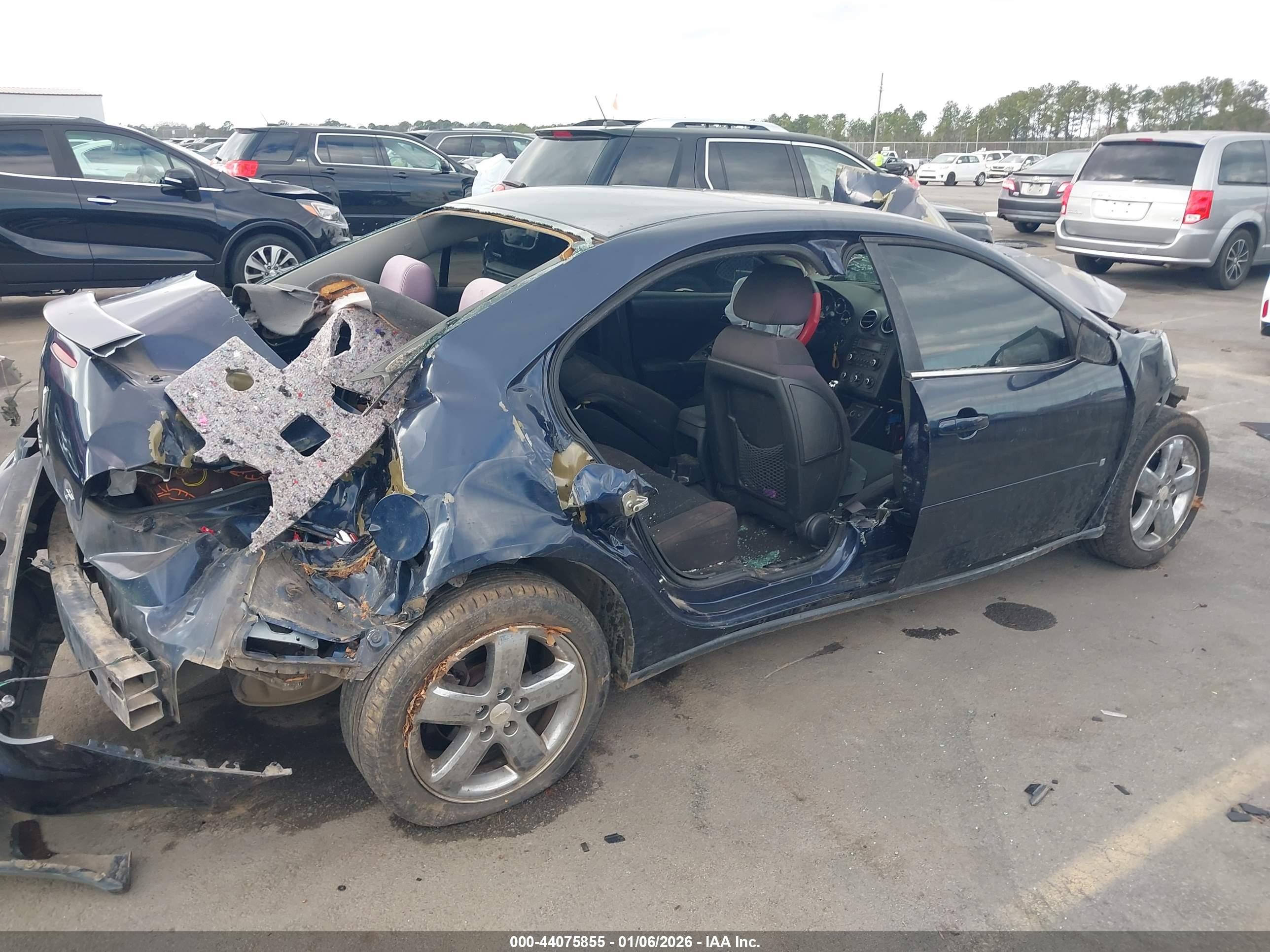 PONTIAC G6 image 4