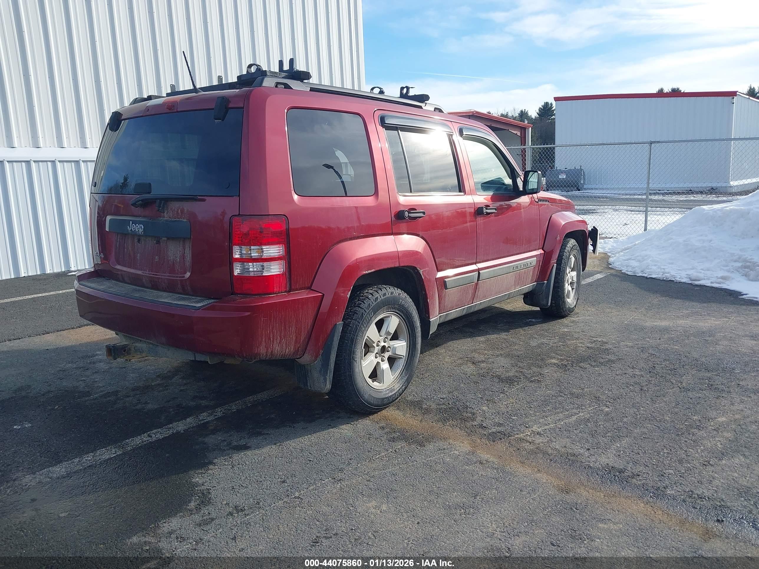 JEEP LIBERTY image 4