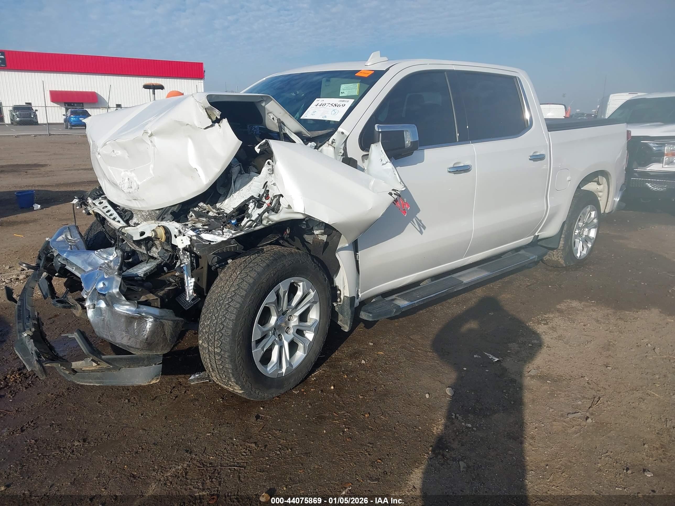 CHEVROLET SILVERADO image 2
