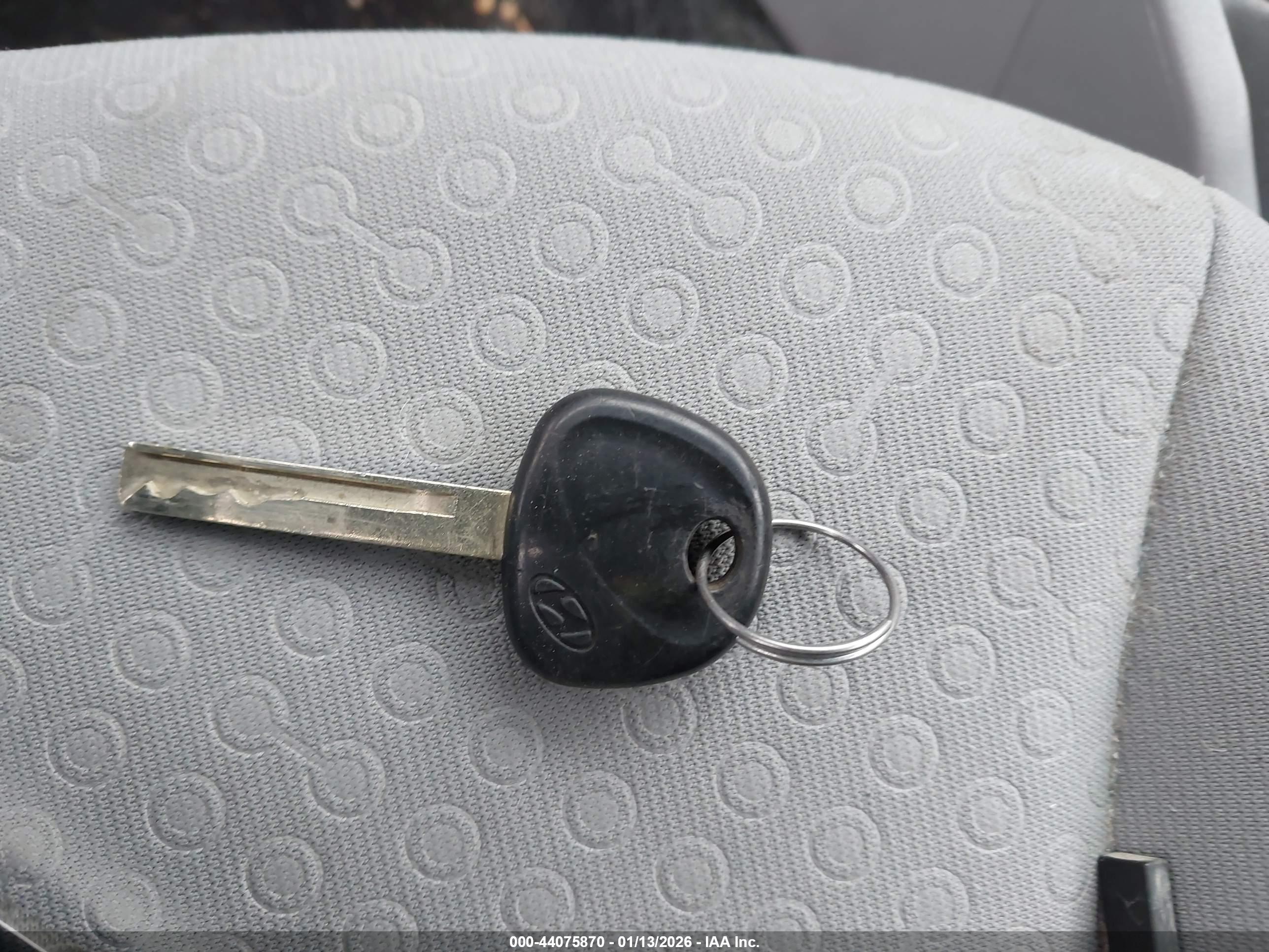 HYUNDAI ACCENT image 11