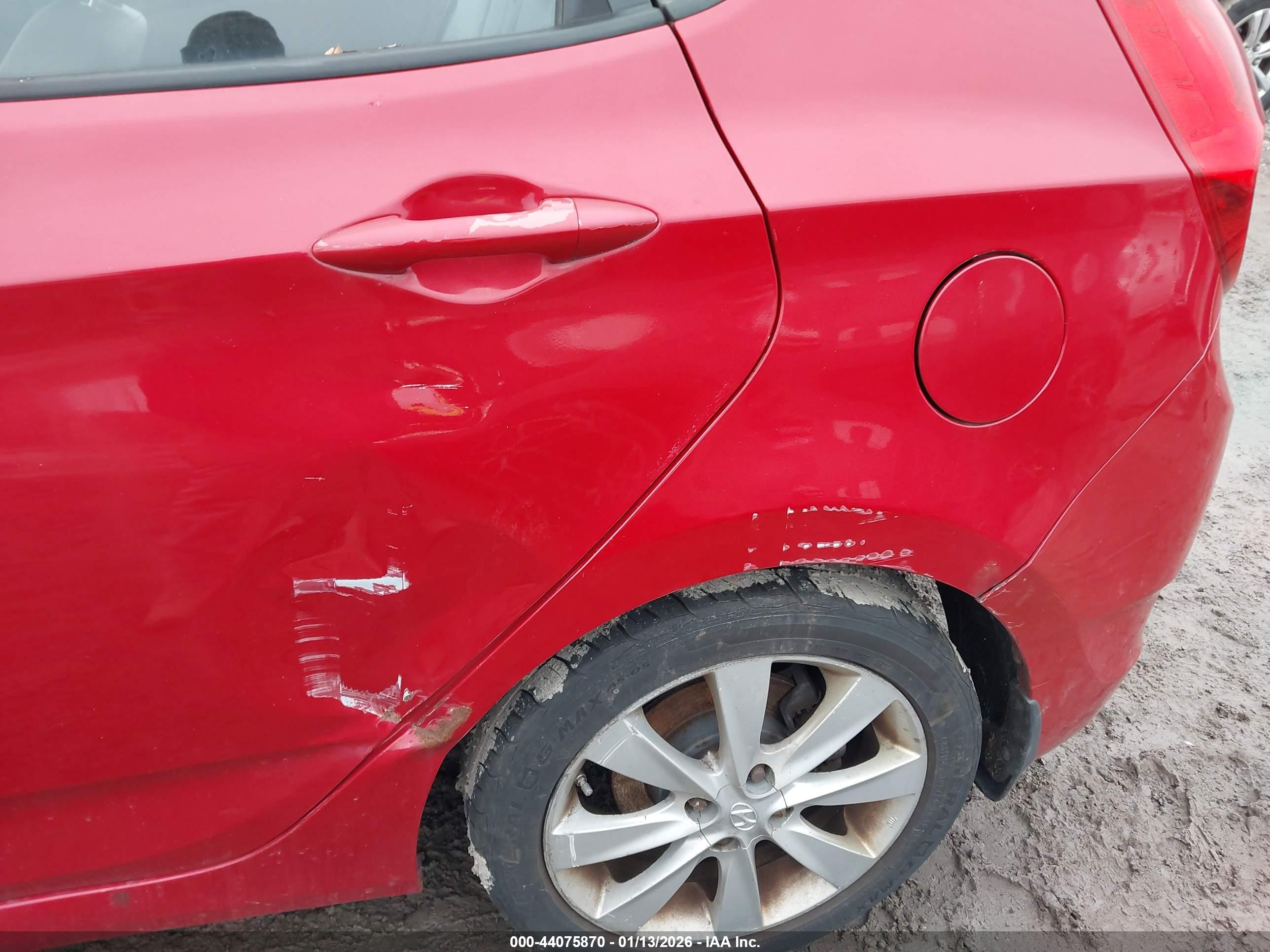 HYUNDAI ACCENT image 6