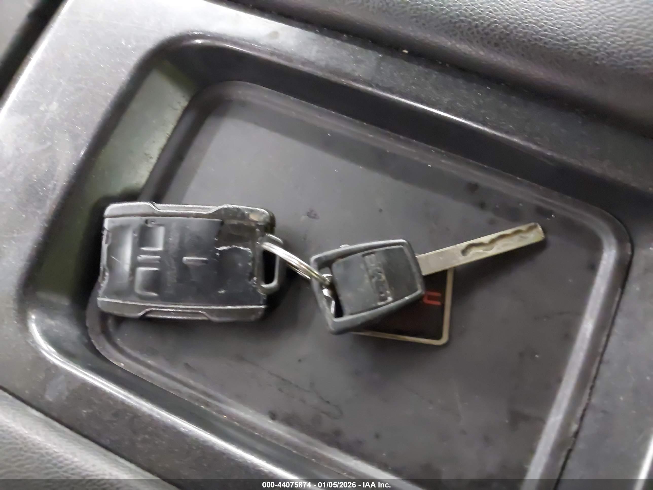 GMC SIERRA image 11