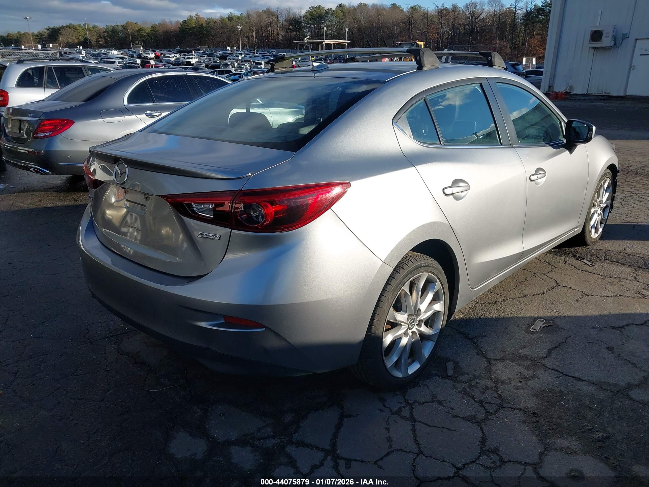 MAZDA MAZDA3 image 4