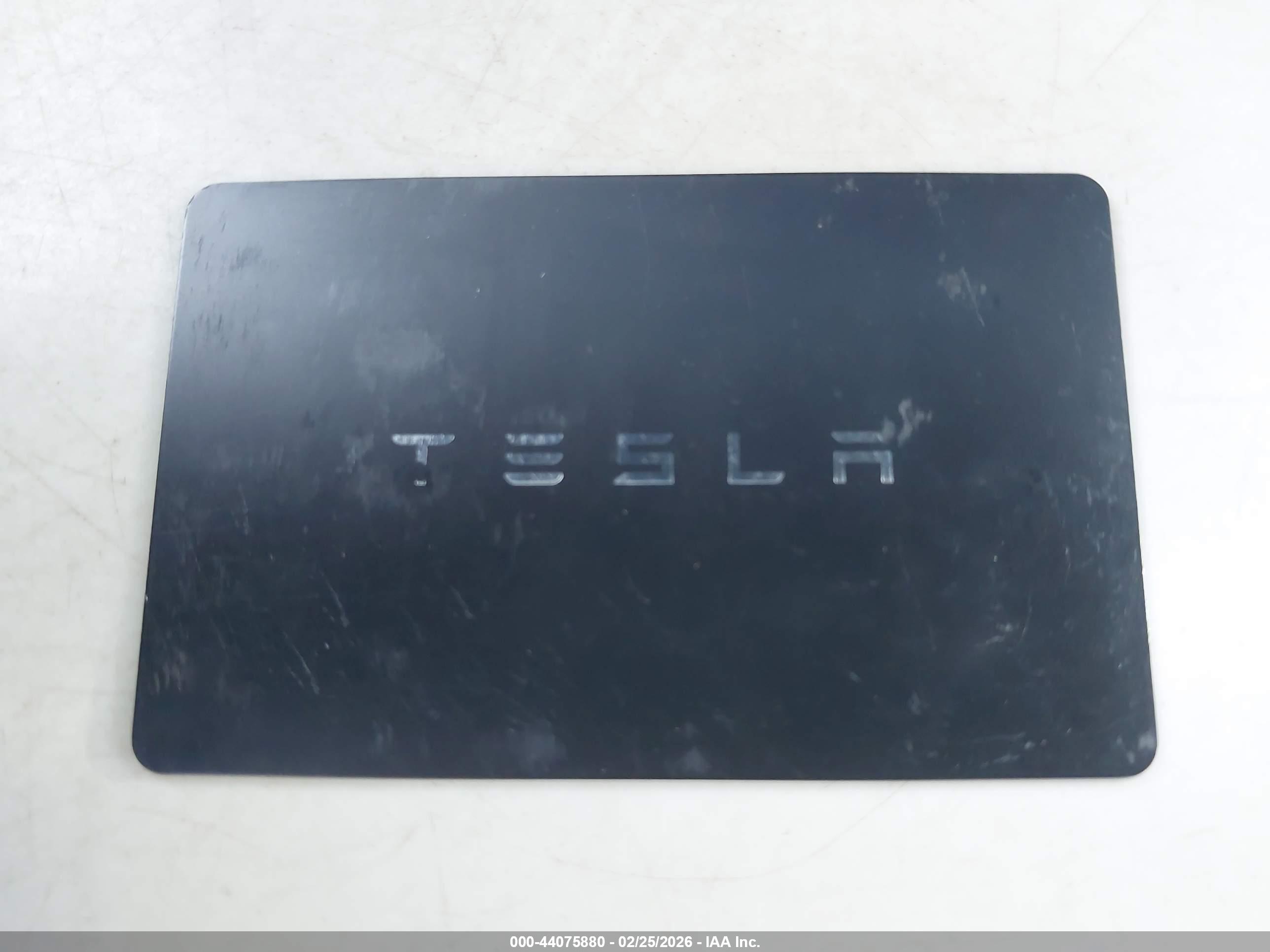 TESLA MODEL image 11