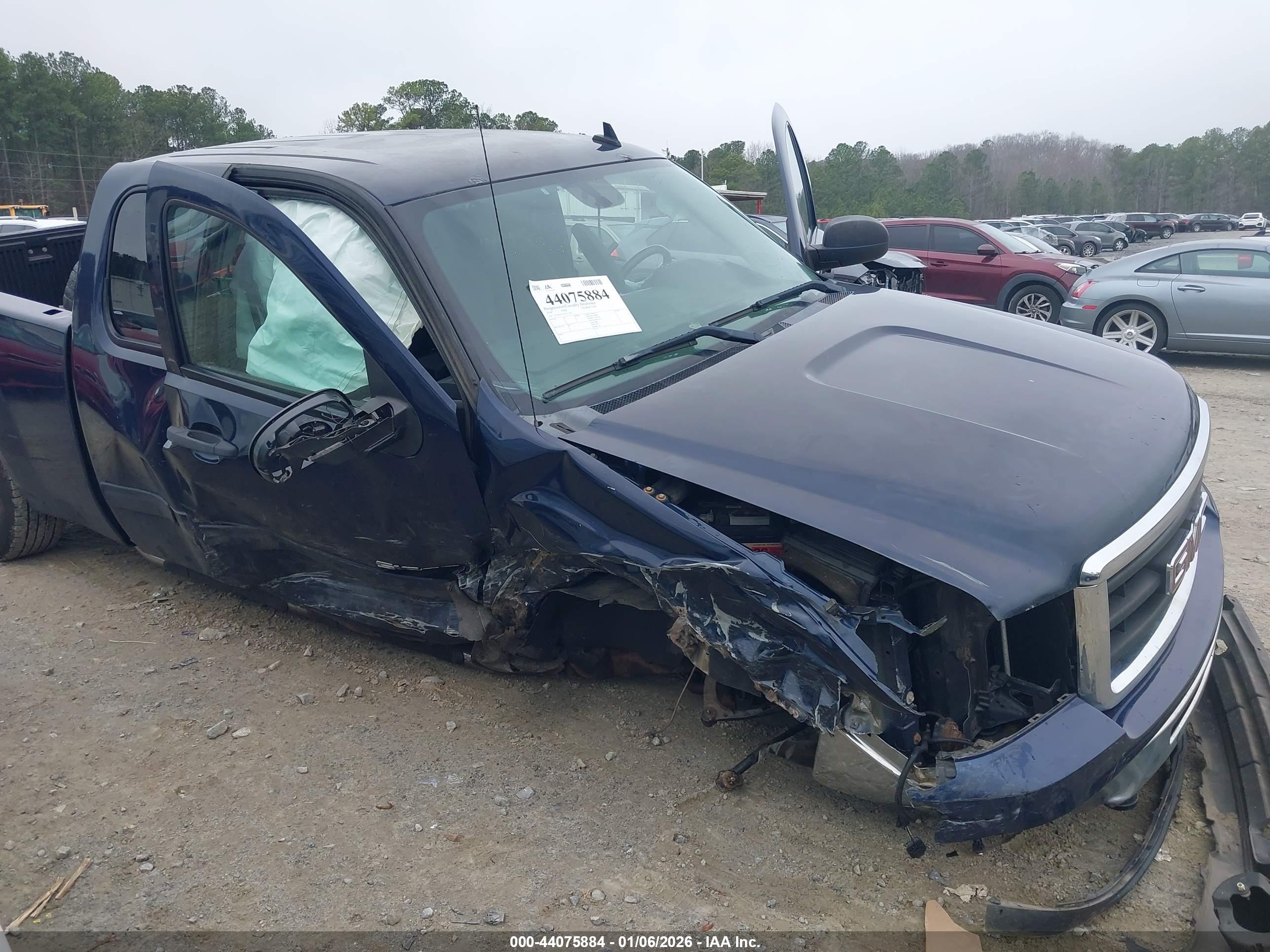 GMC SIERRA image 6