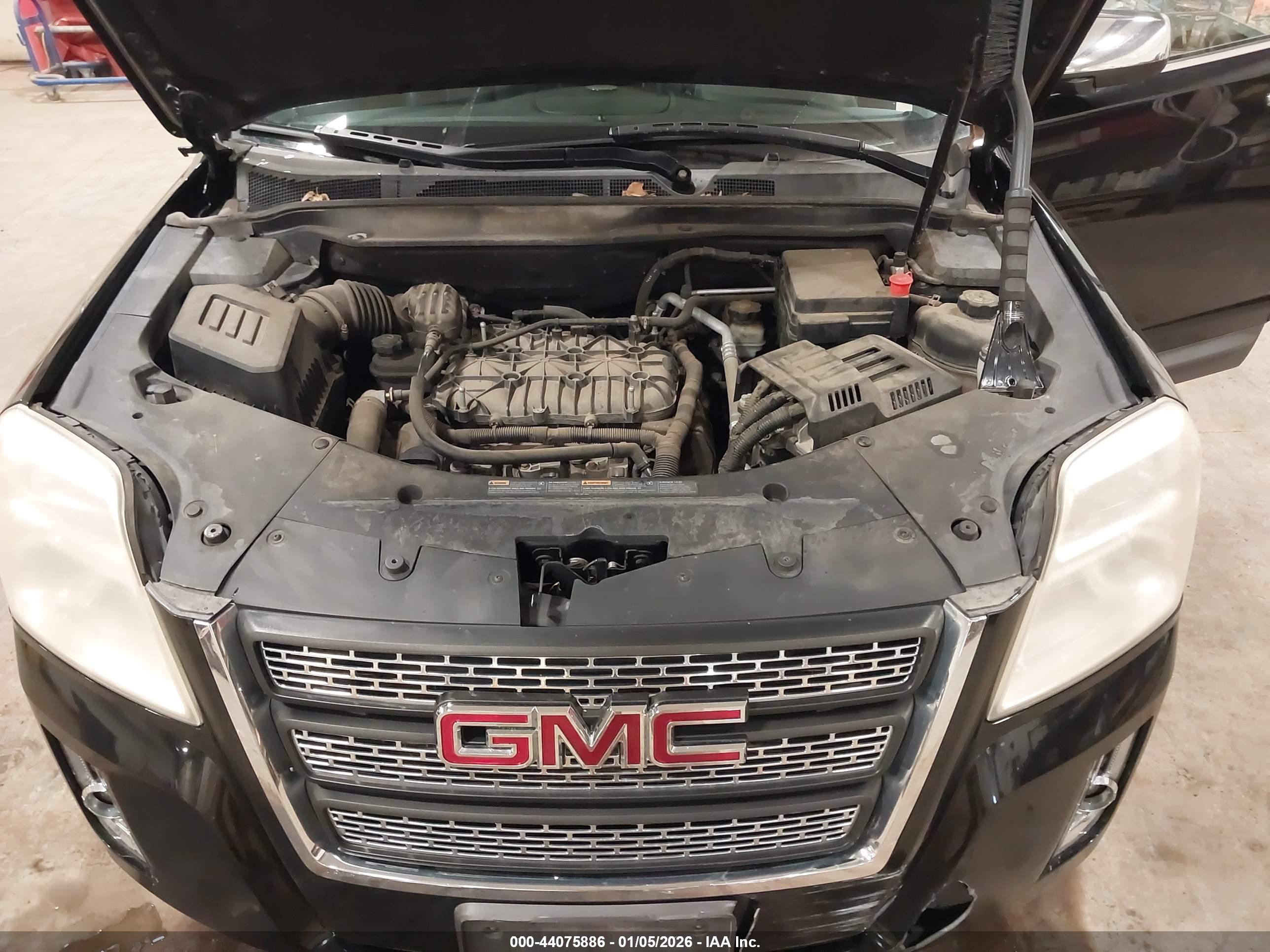GMC TERRAIN image 10