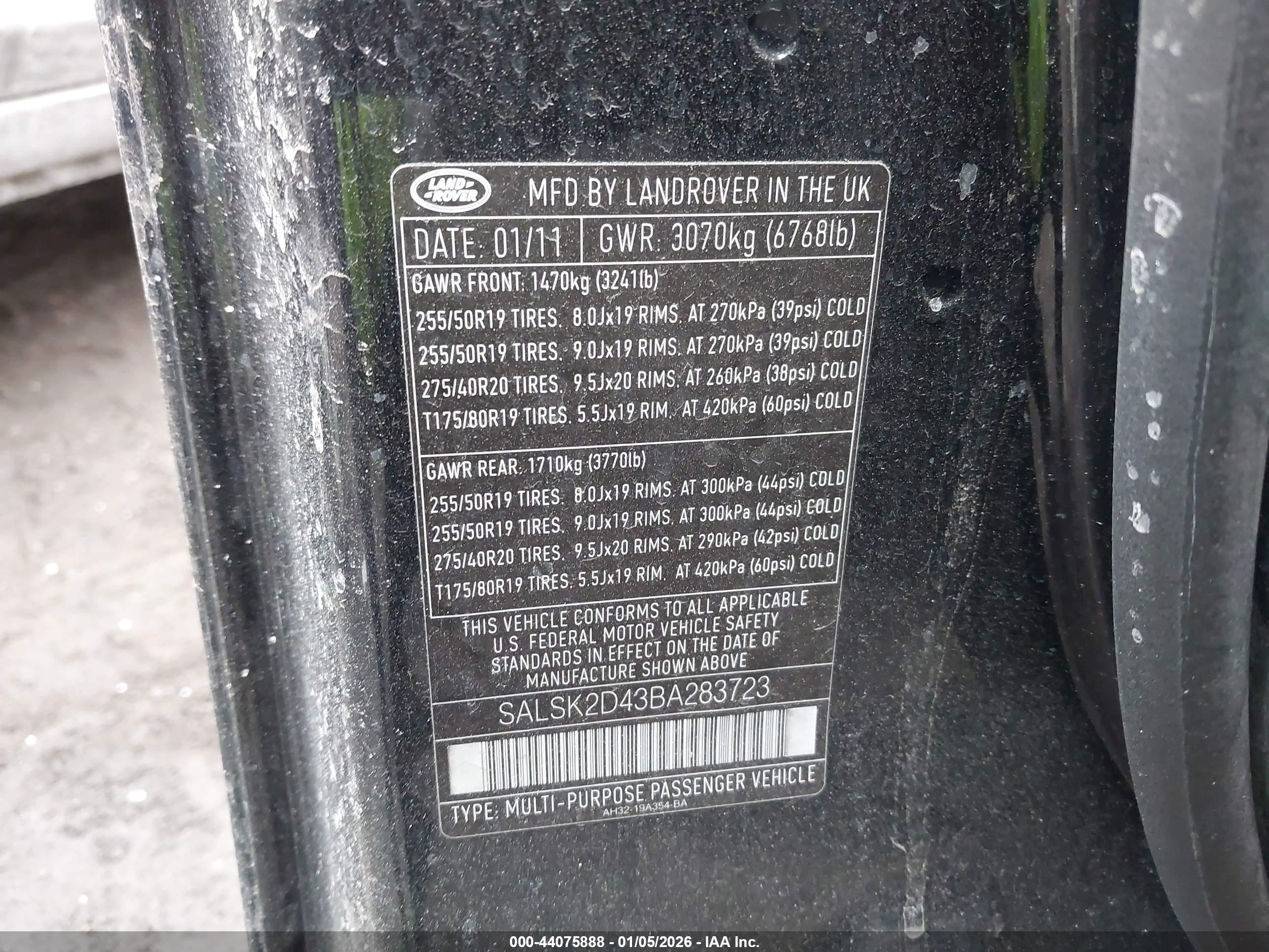 LAND ROVER image 9
