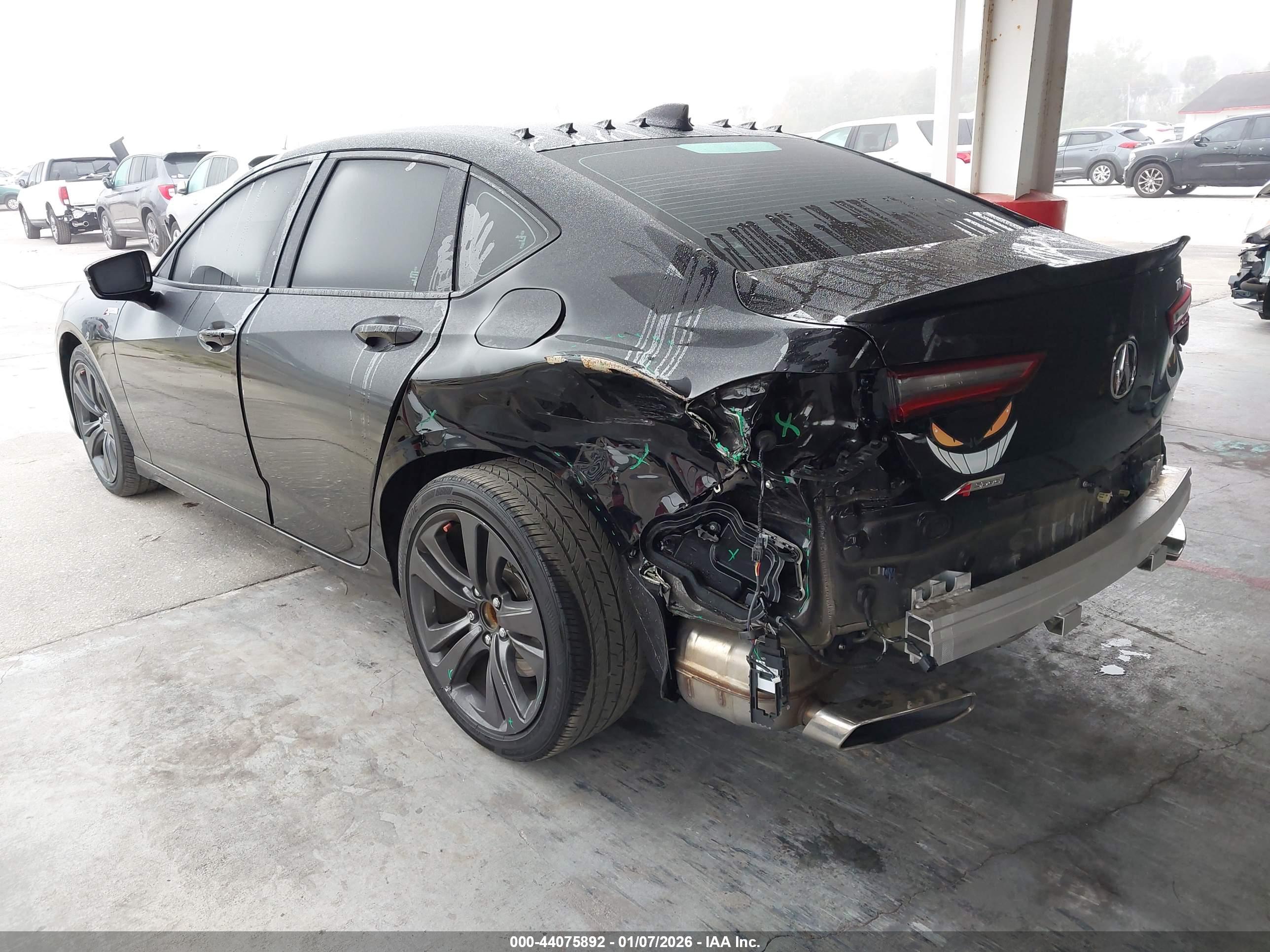 ACURA TLX image 3