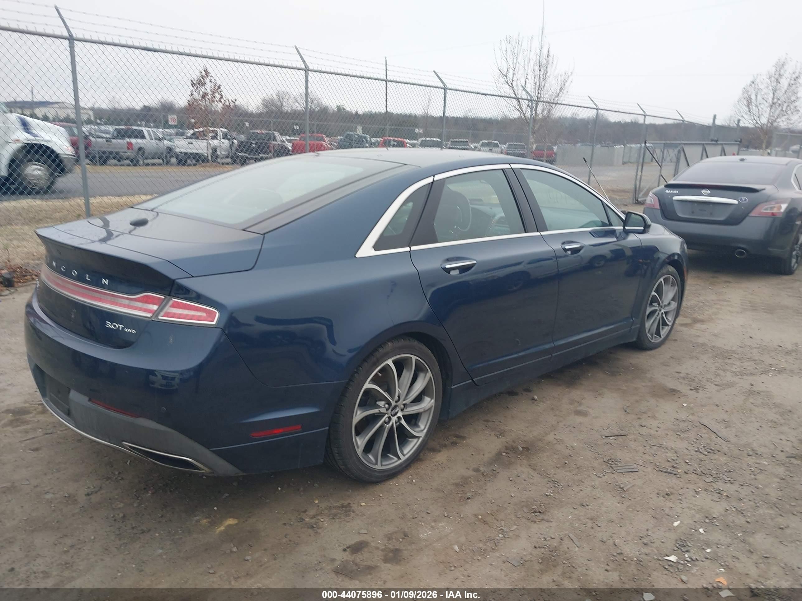 LINCOLN MKZ image 4