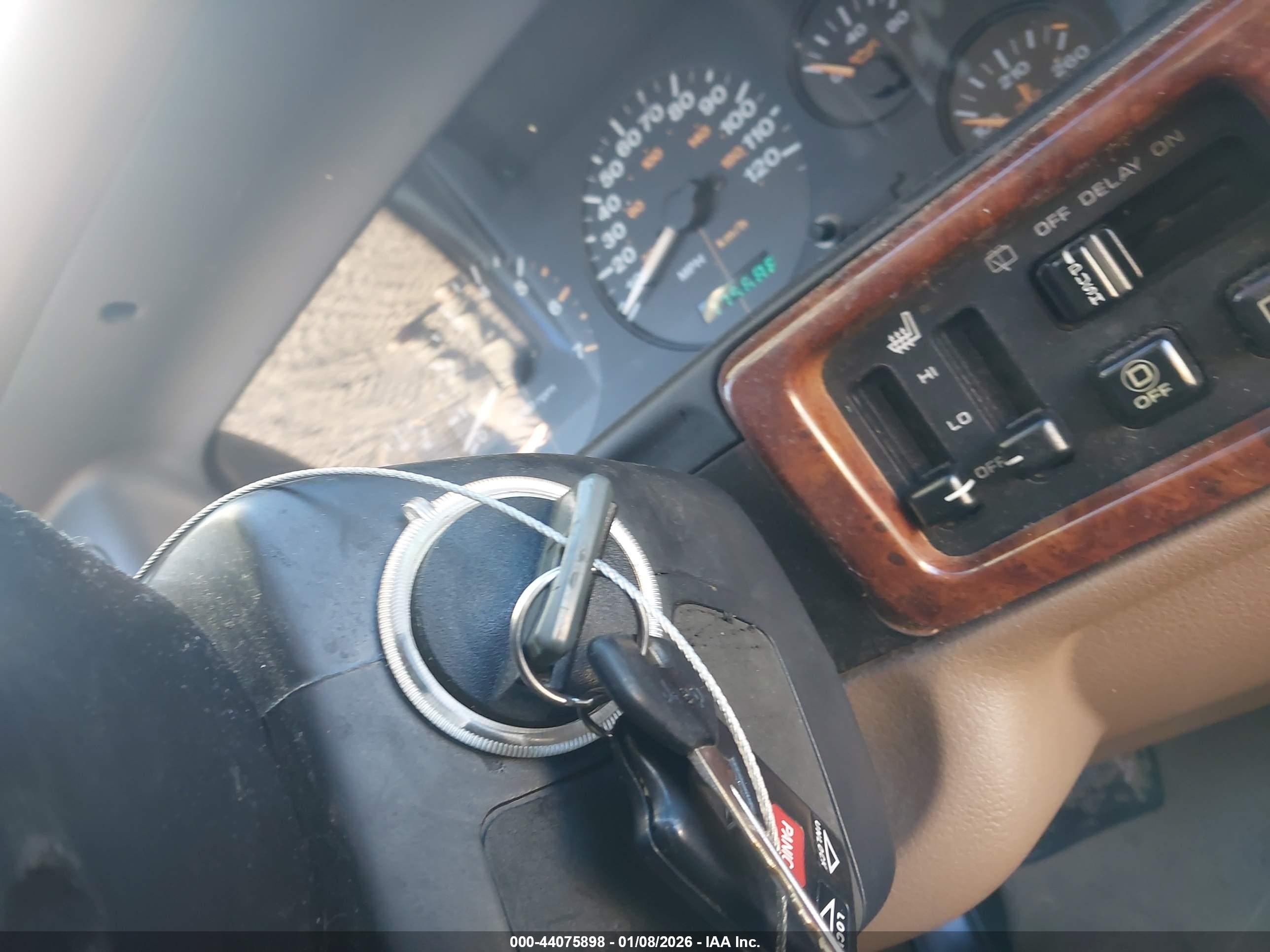 JEEP GRAND image 11