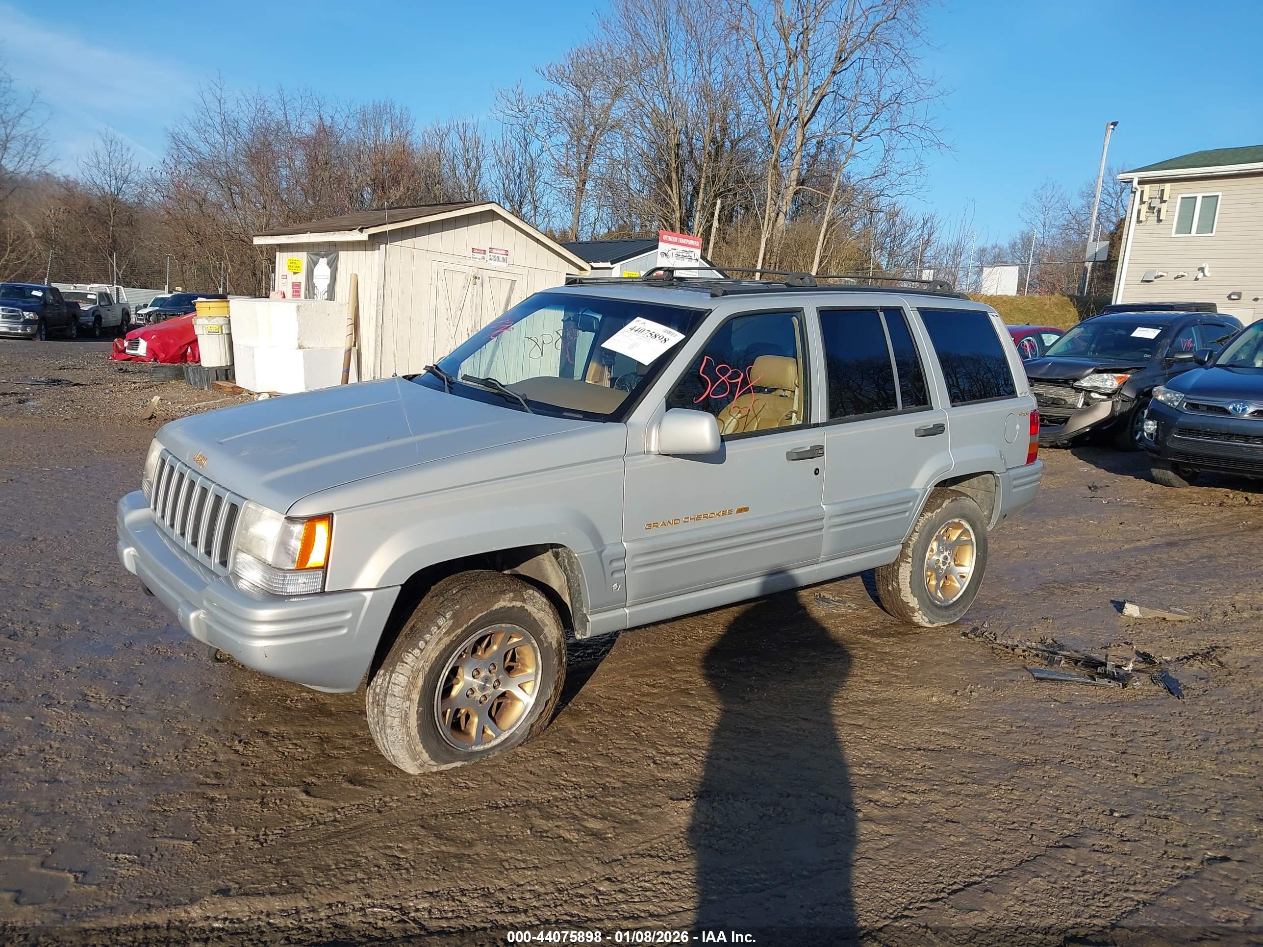 JEEP GRAND image 2