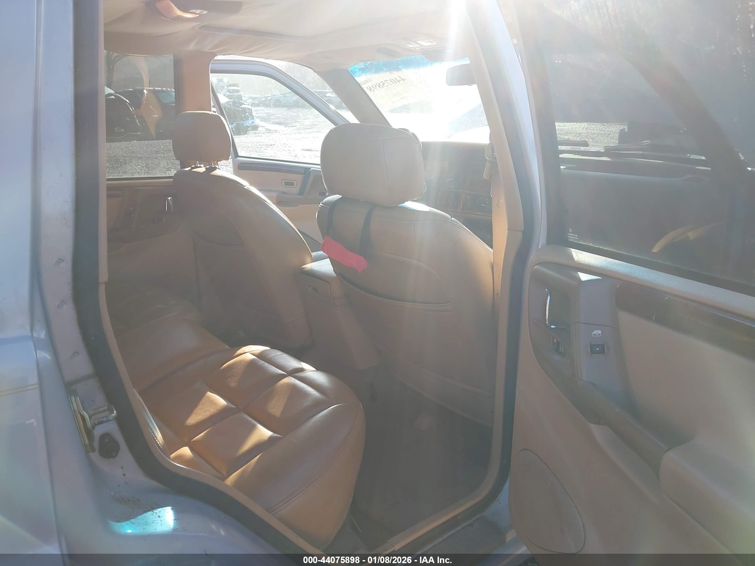 JEEP GRAND image 8