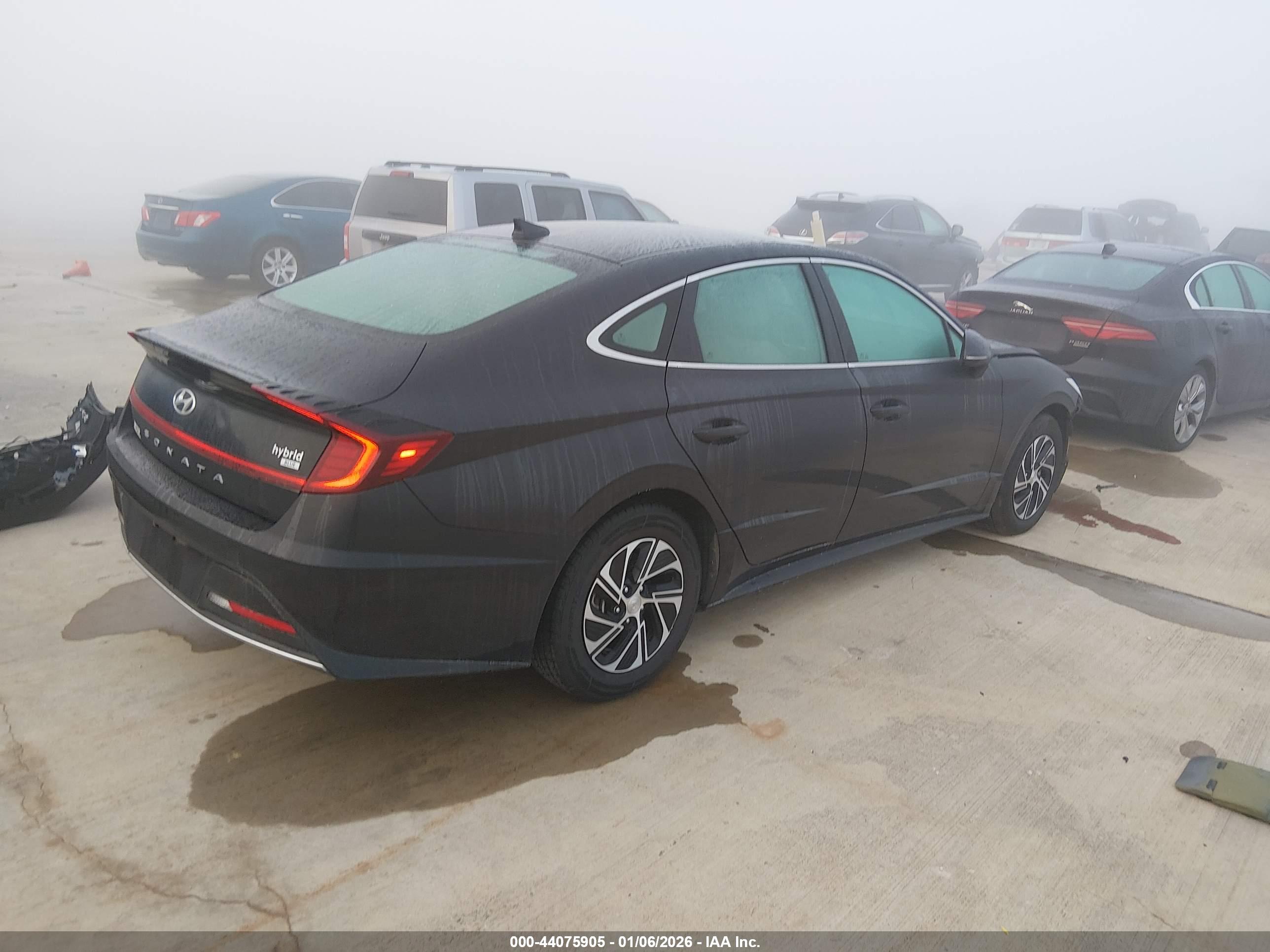 HYUNDAI SONATA image 4