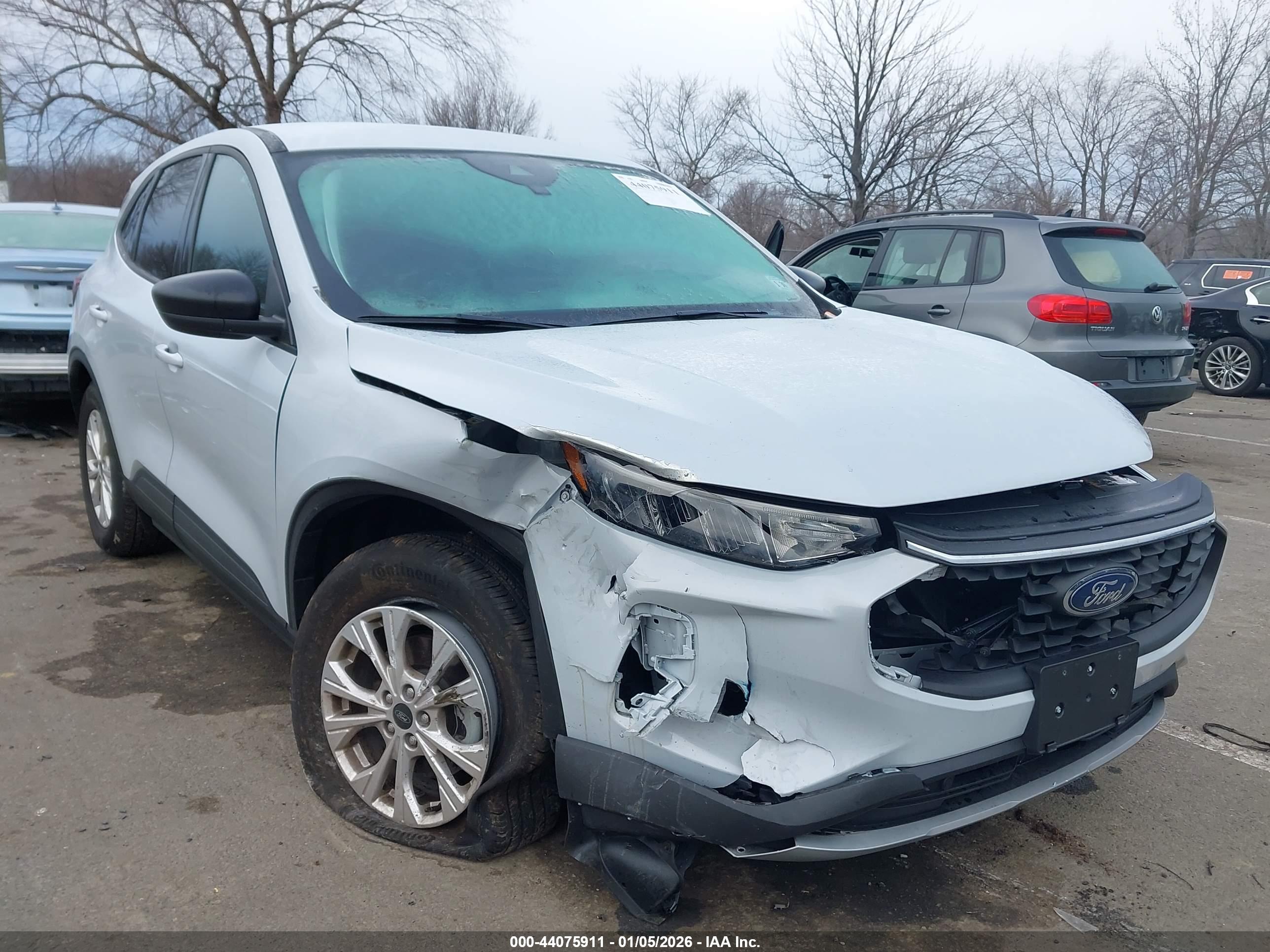 FORD ESCAPE image 6