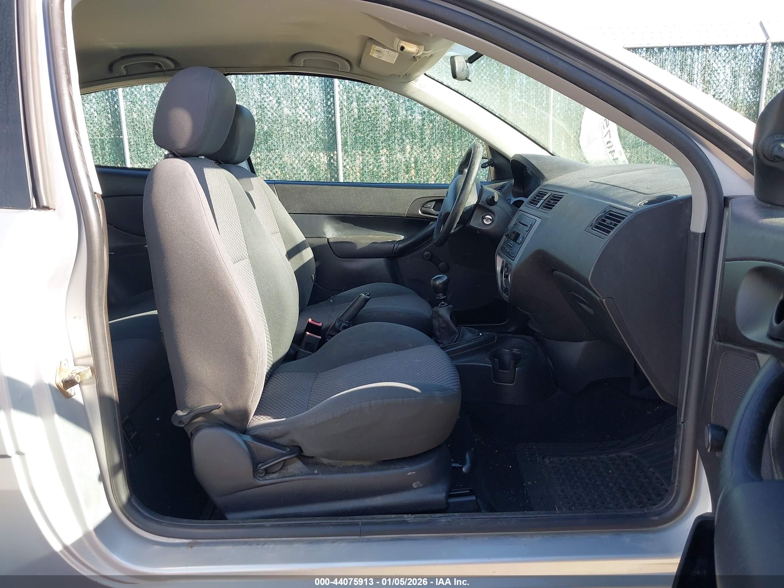 FORD FOCUS image 5