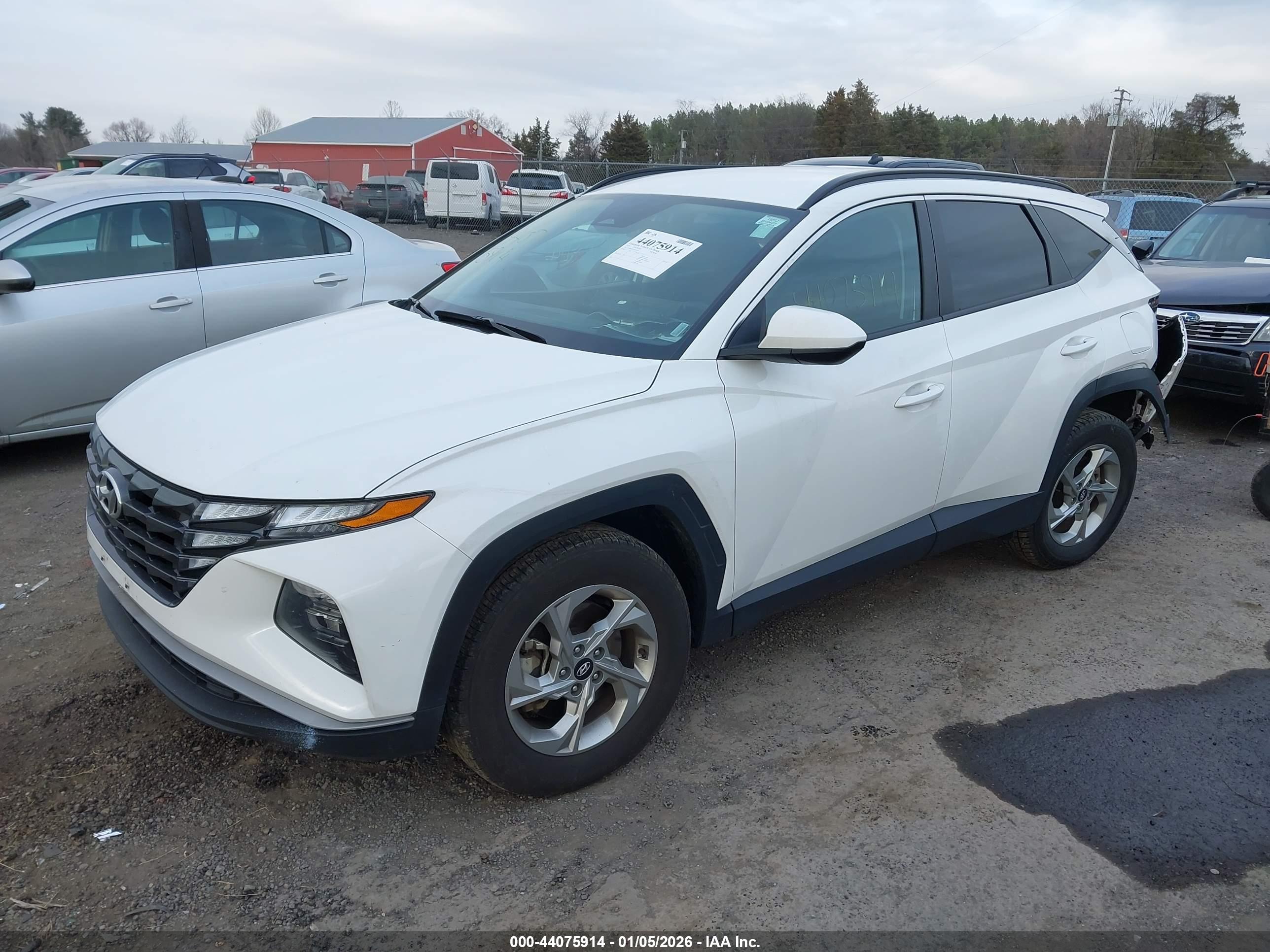 HYUNDAI TUCSON image 2