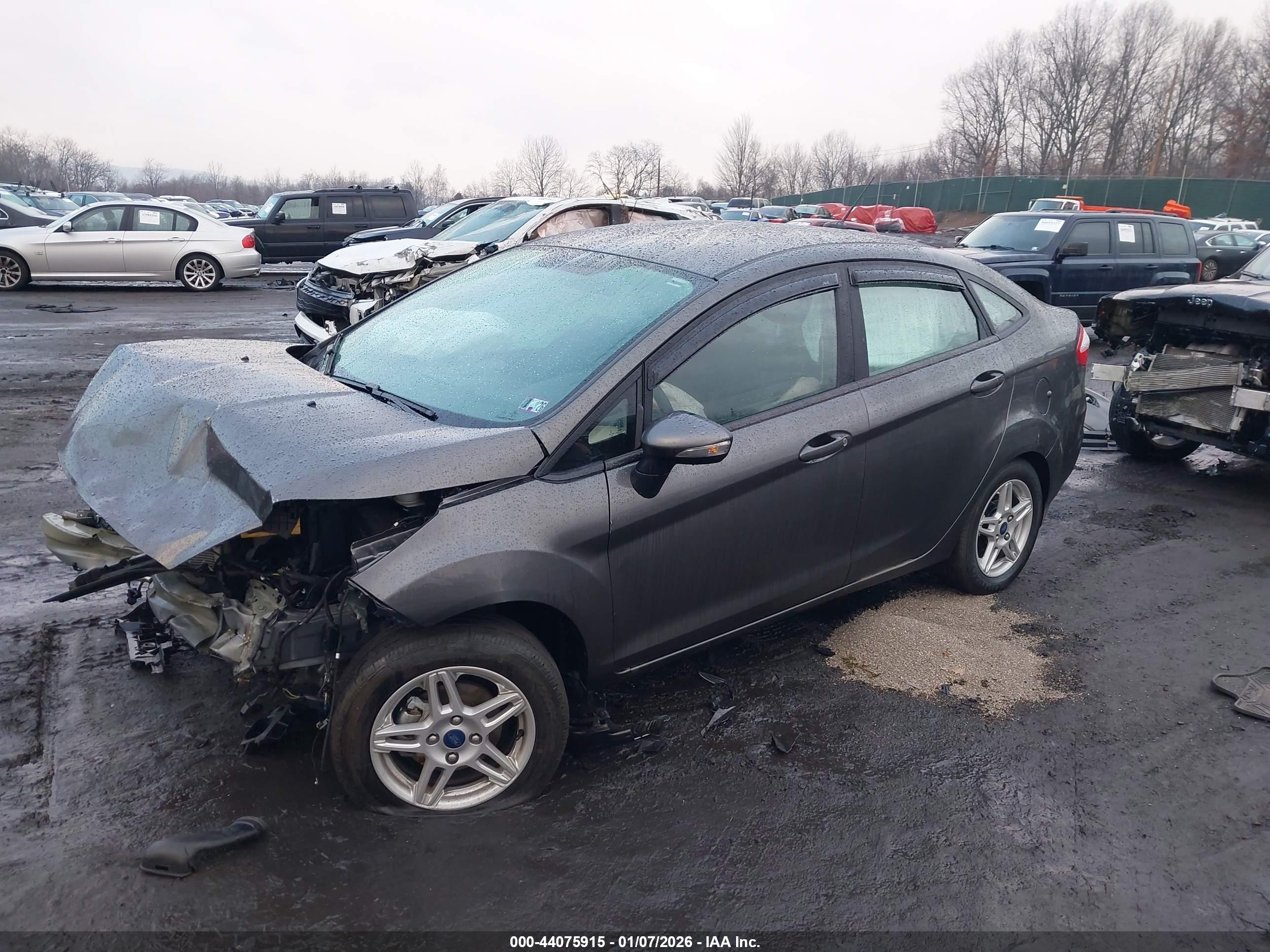 FORD FIESTA image 2