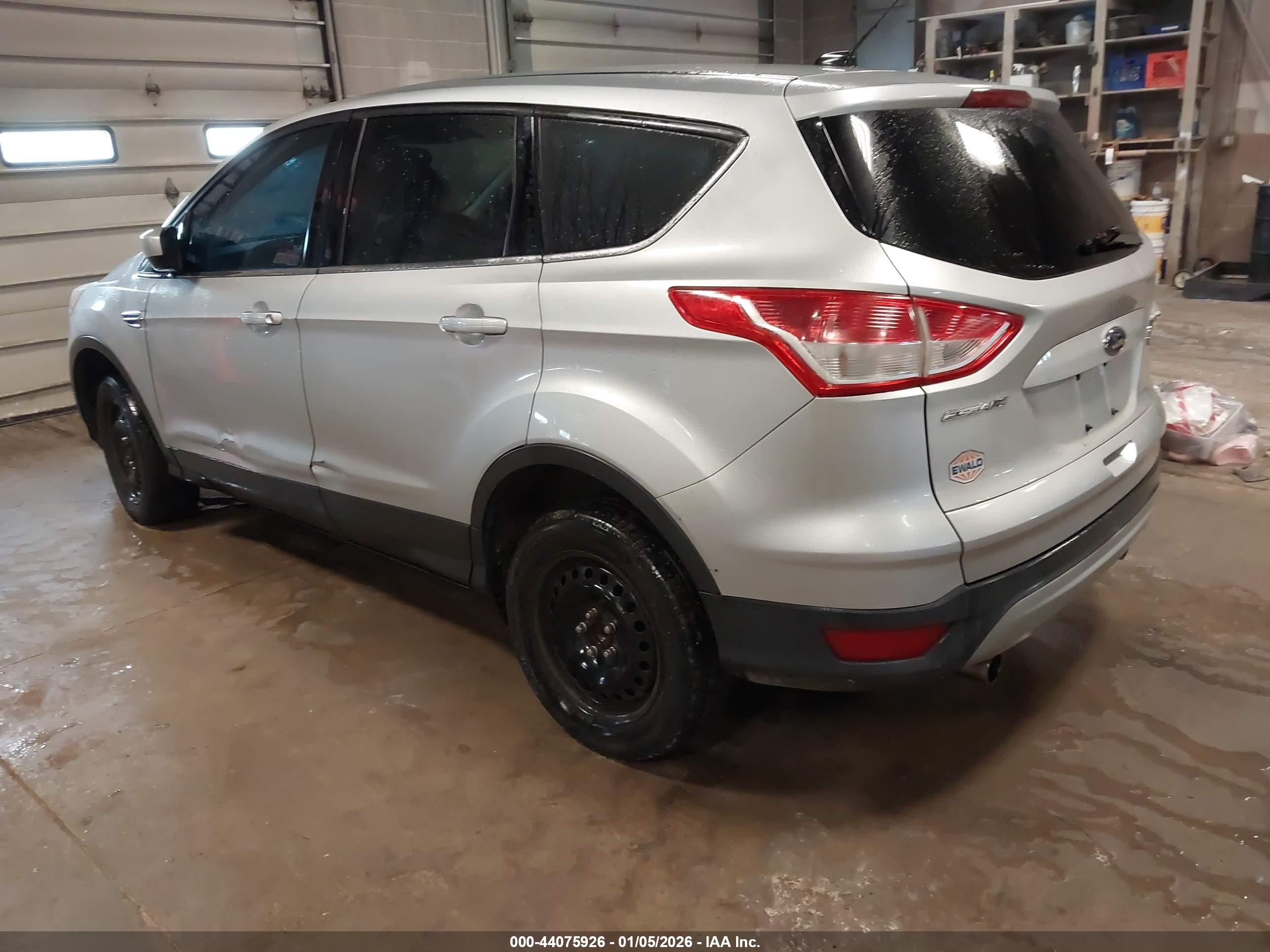 FORD ESCAPE image 3