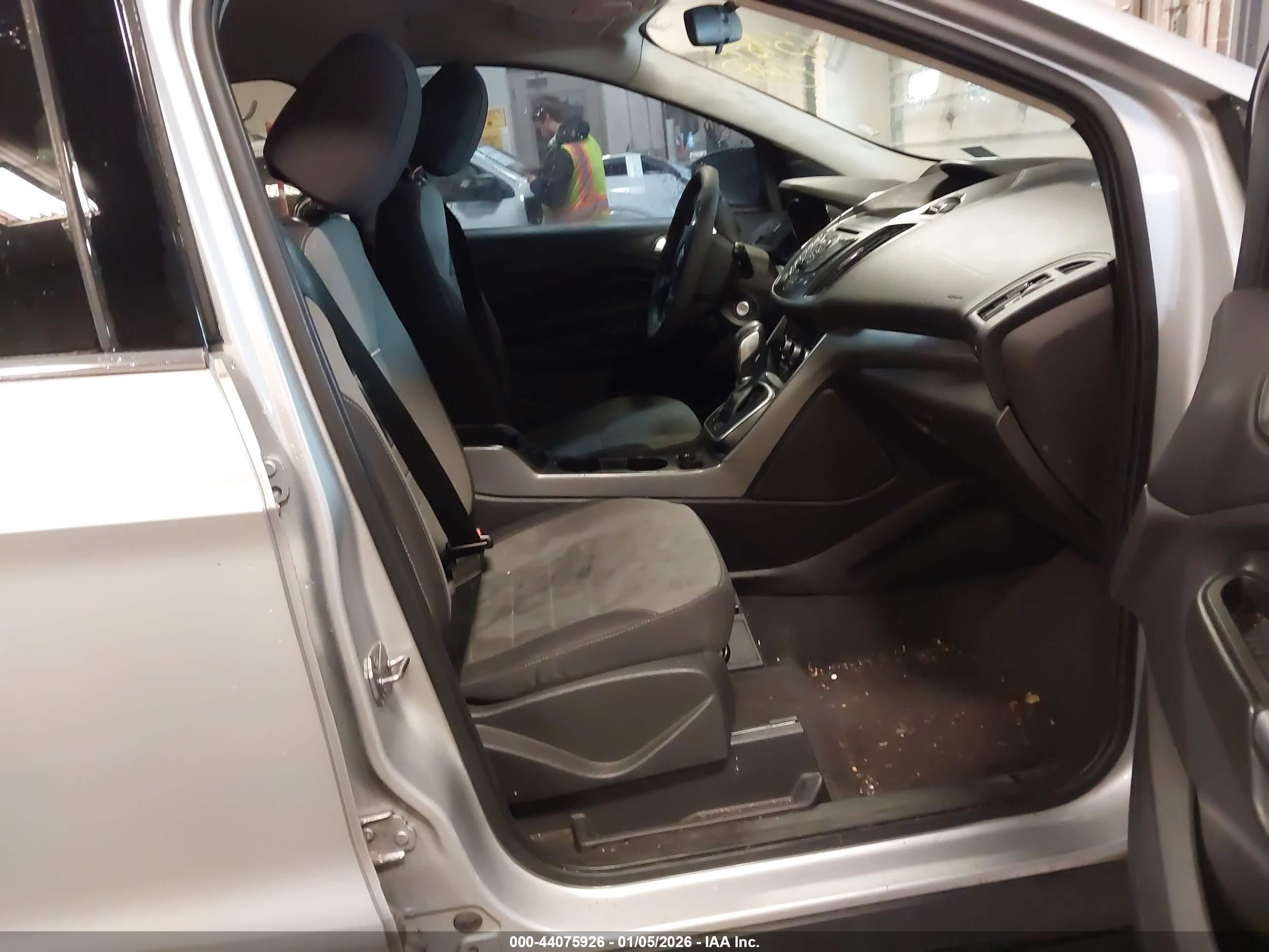 FORD ESCAPE image 5