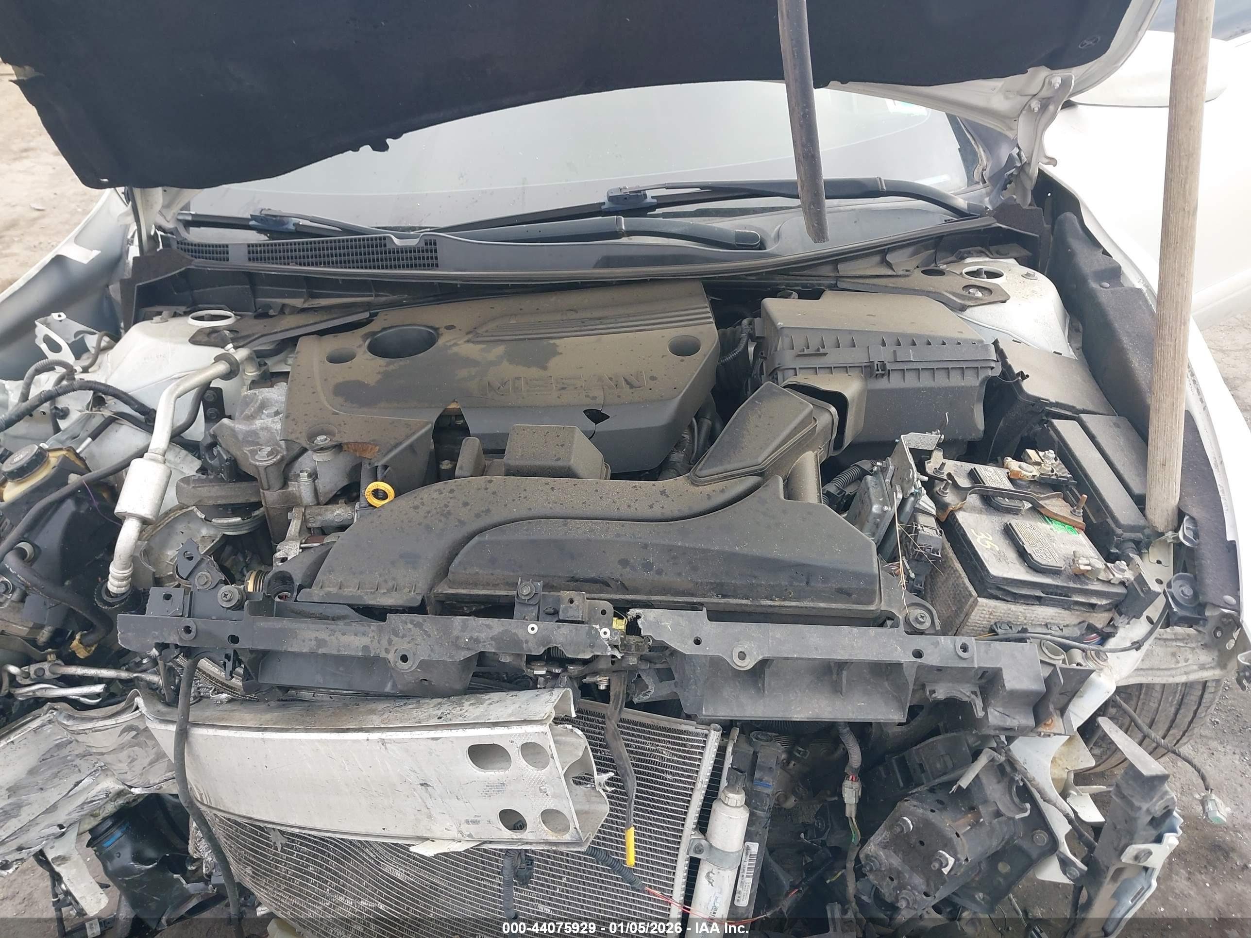 NISSAN ALTIMA image 10