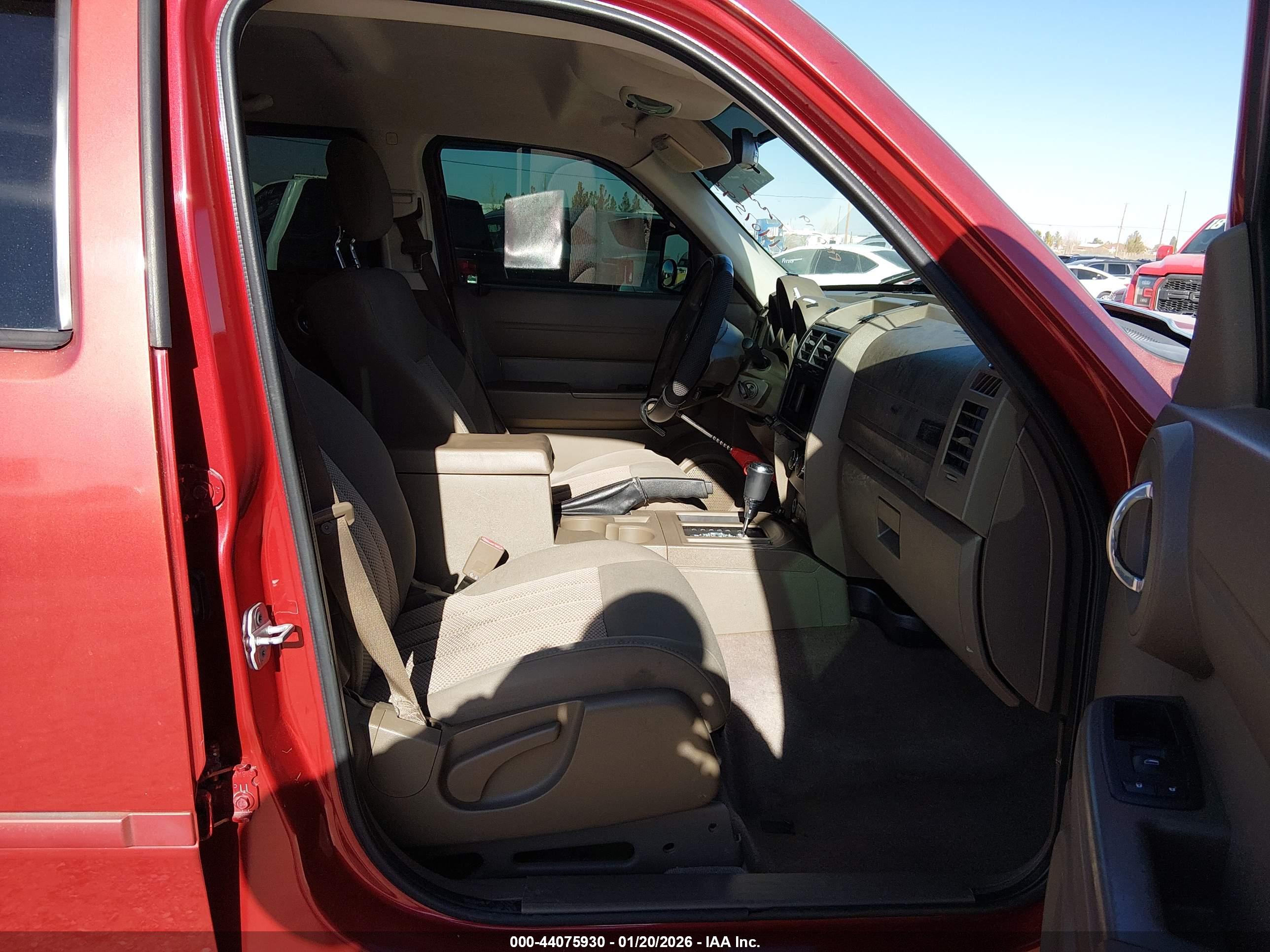 DODGE NITRO image 5