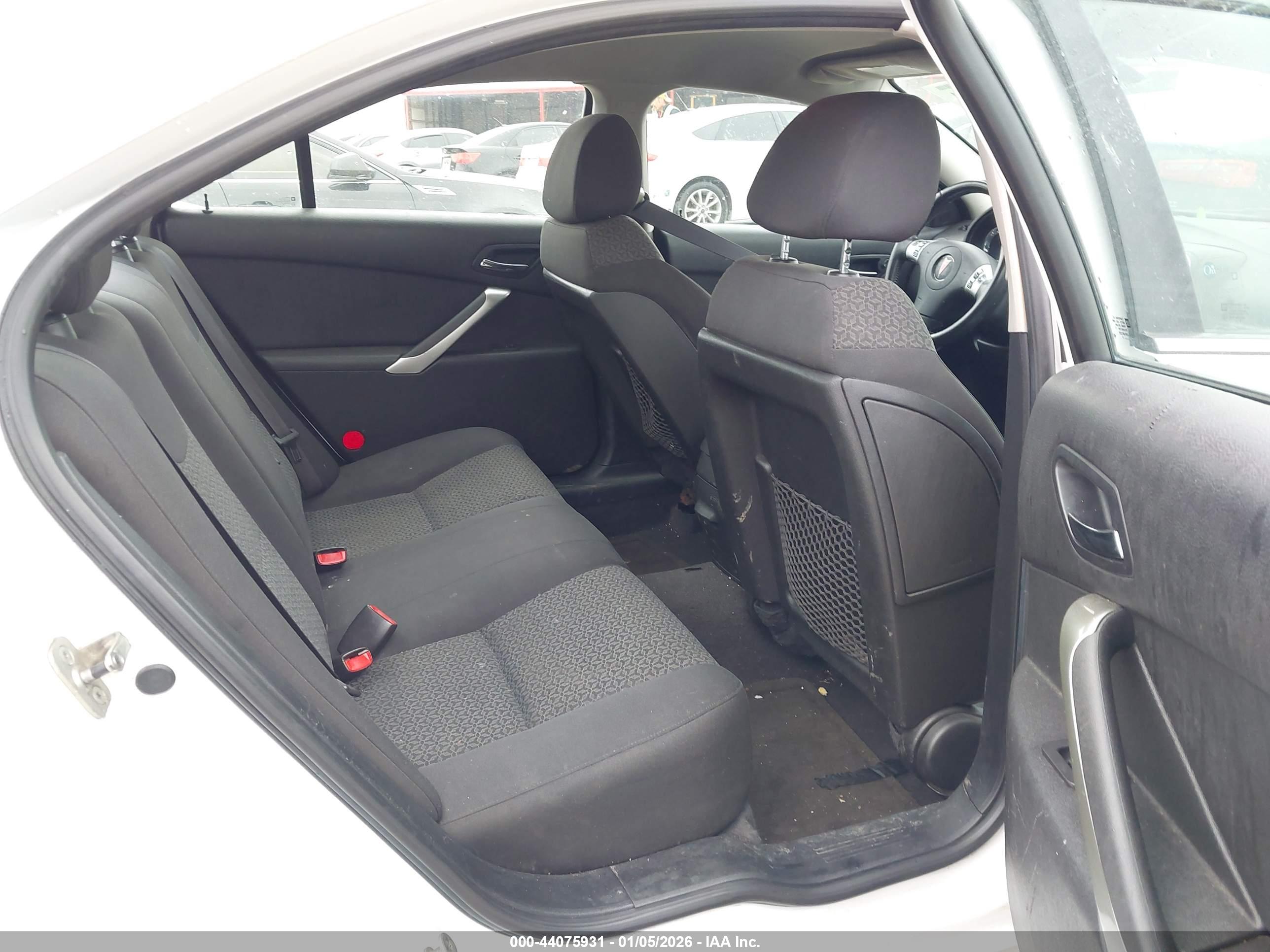 PONTIAC G6 image 8