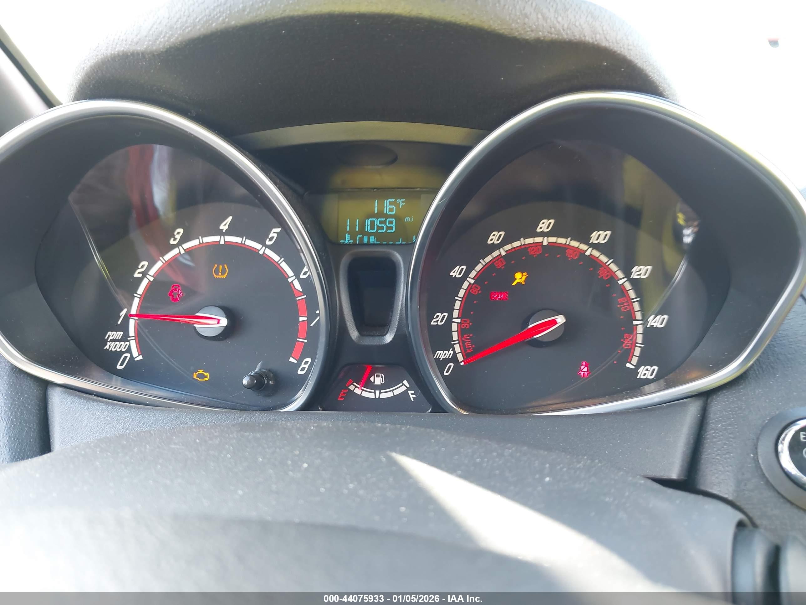 FORD FIESTA image 7