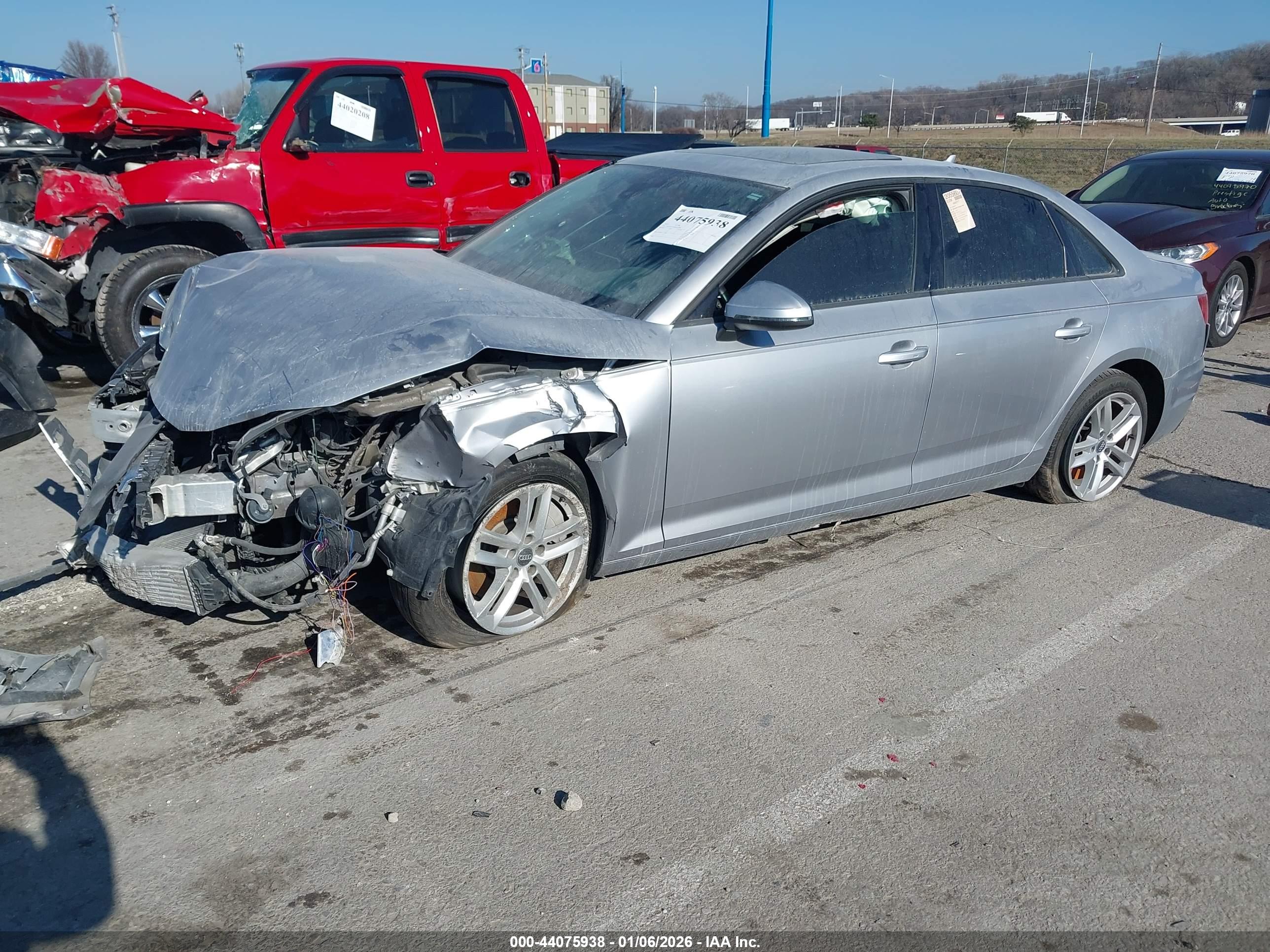 AUDI A4 image 2