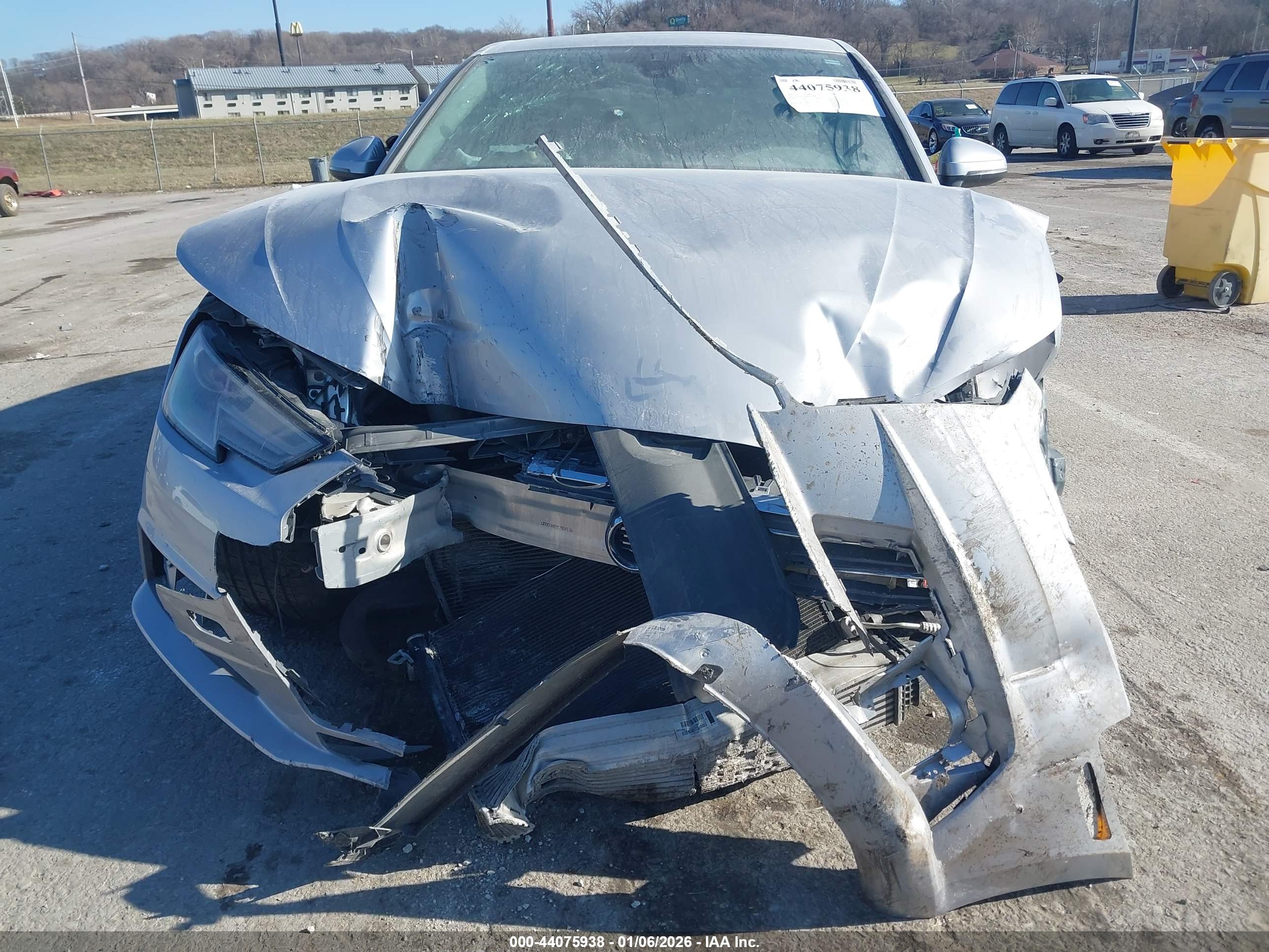 AUDI A4 image 6