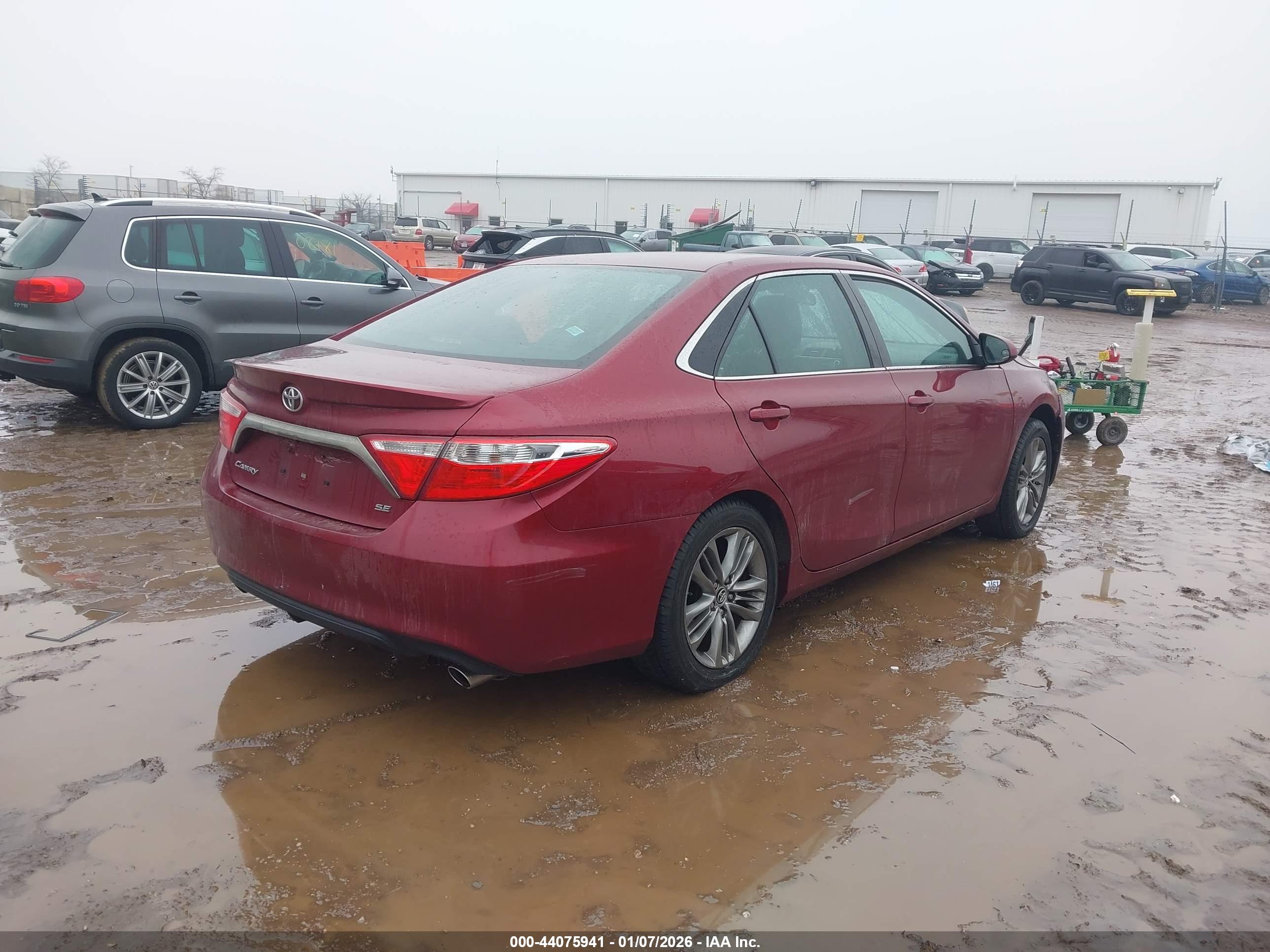 TOYOTA CAMRY image 4