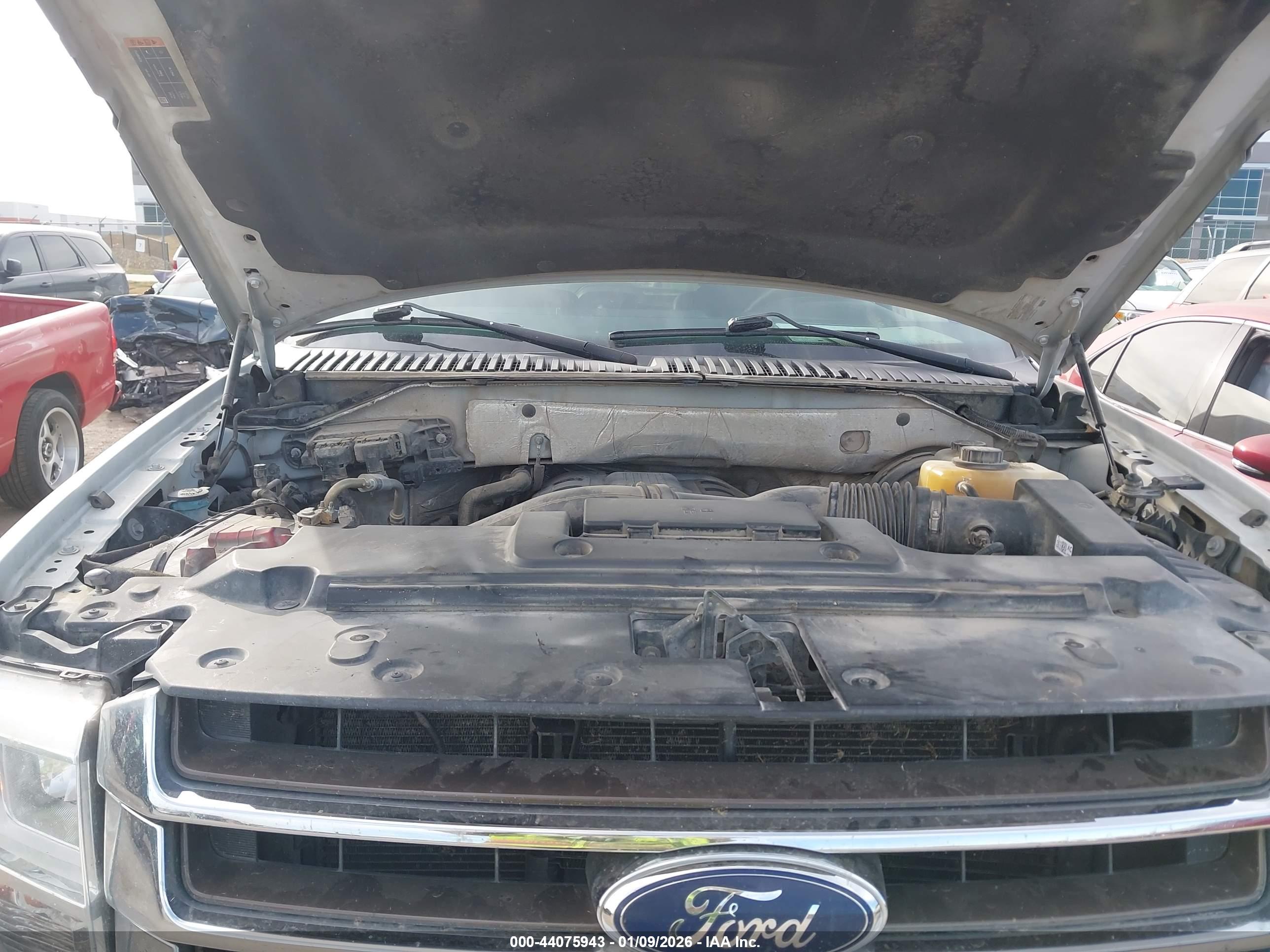 FORD EXPEDITION image 10