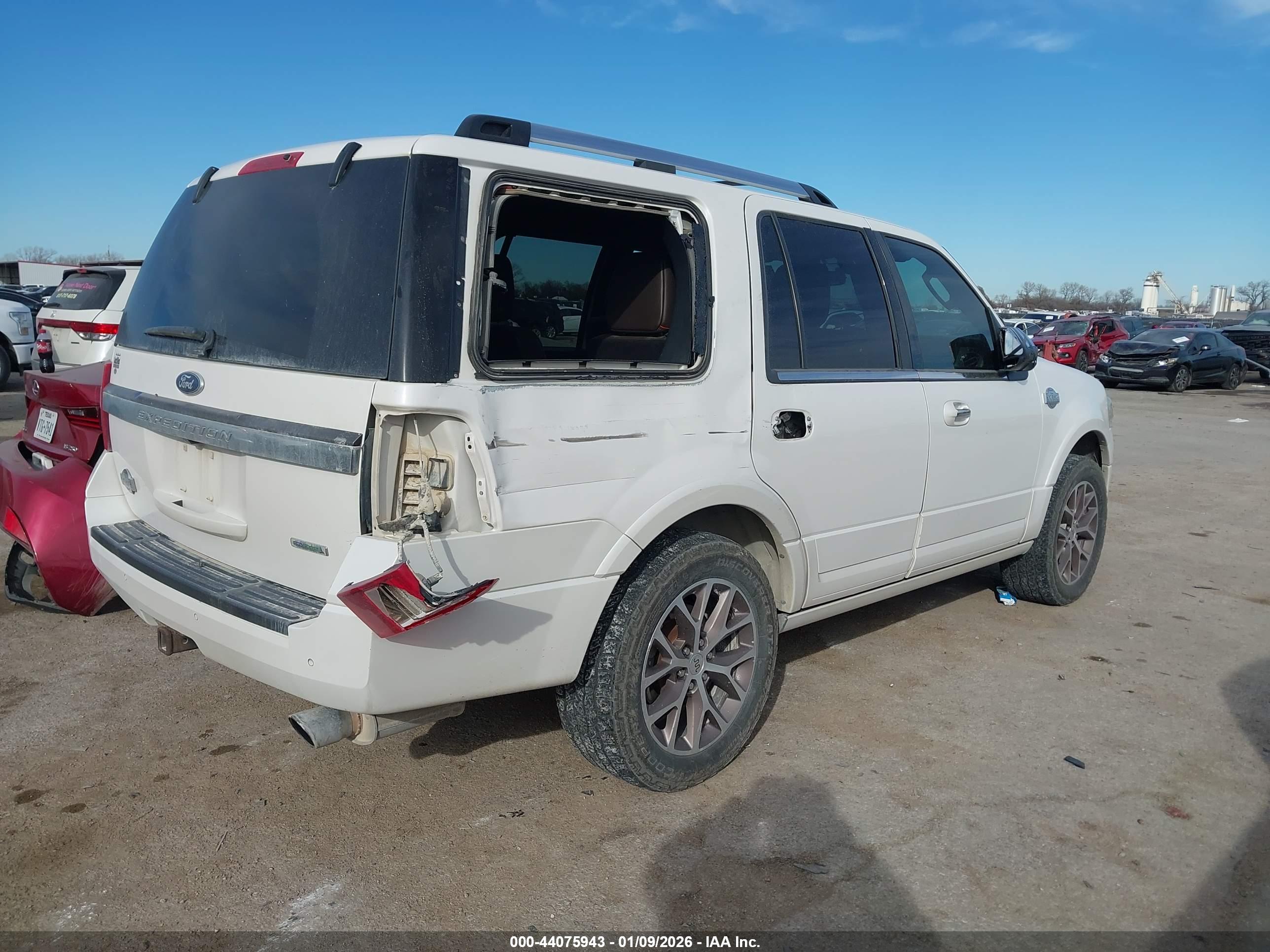 FORD EXPEDITION image 6