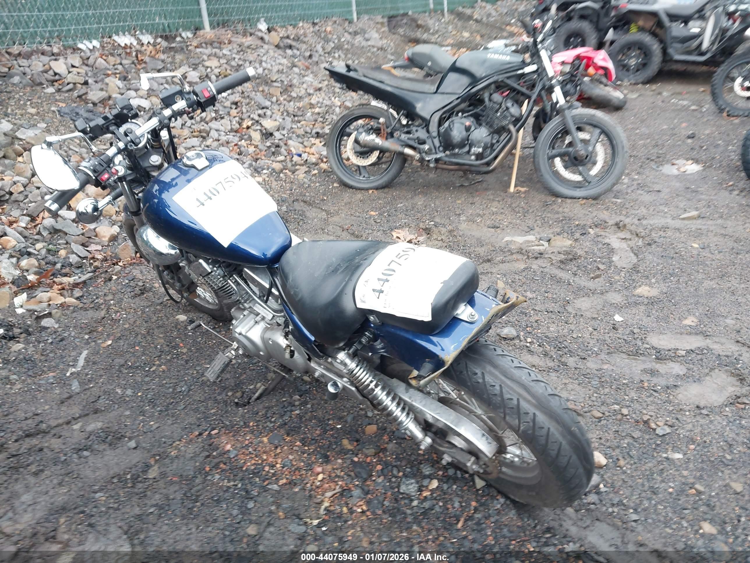 YAMAHA XV250 image 3