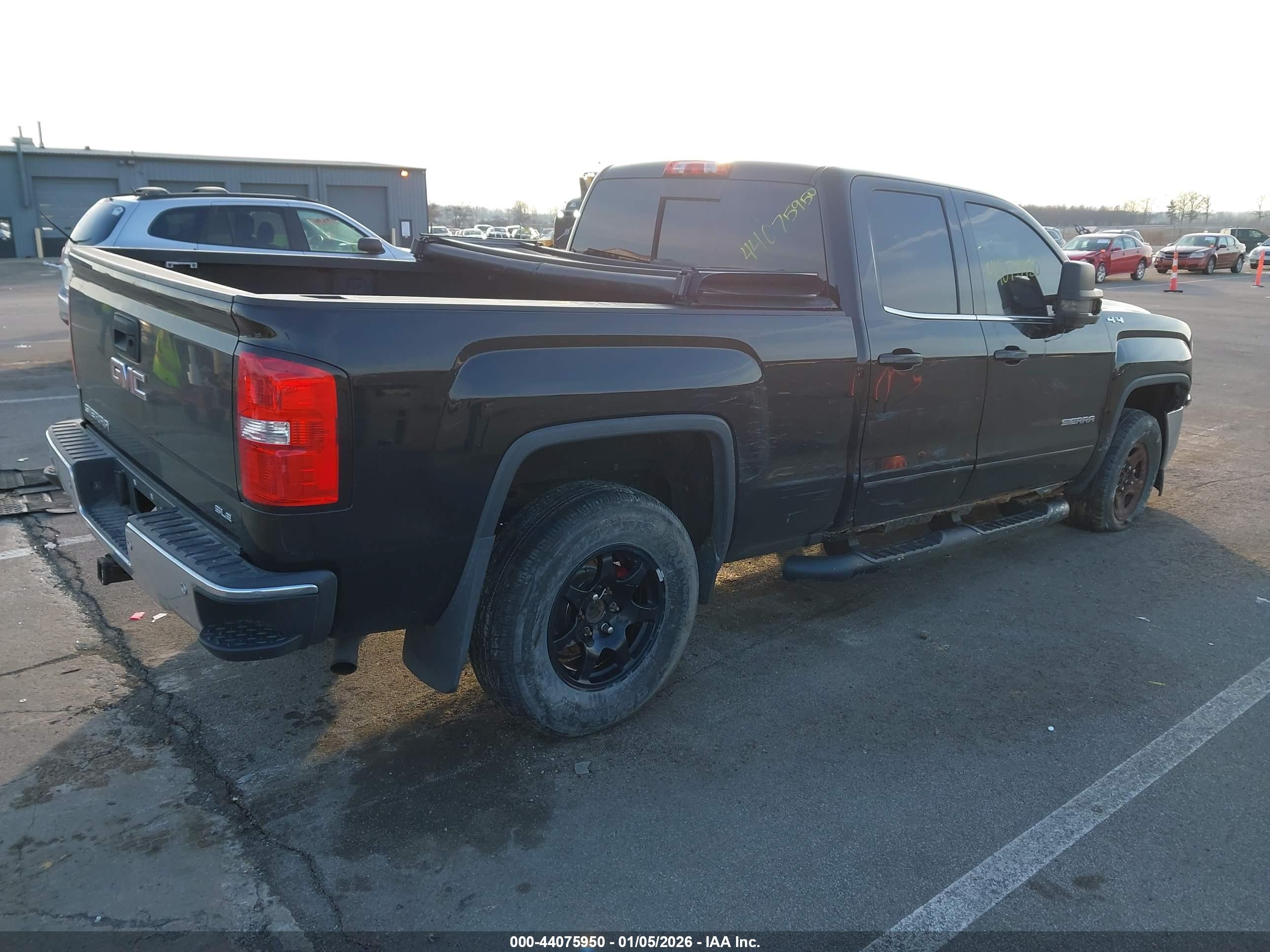 GMC SIERRA image 4