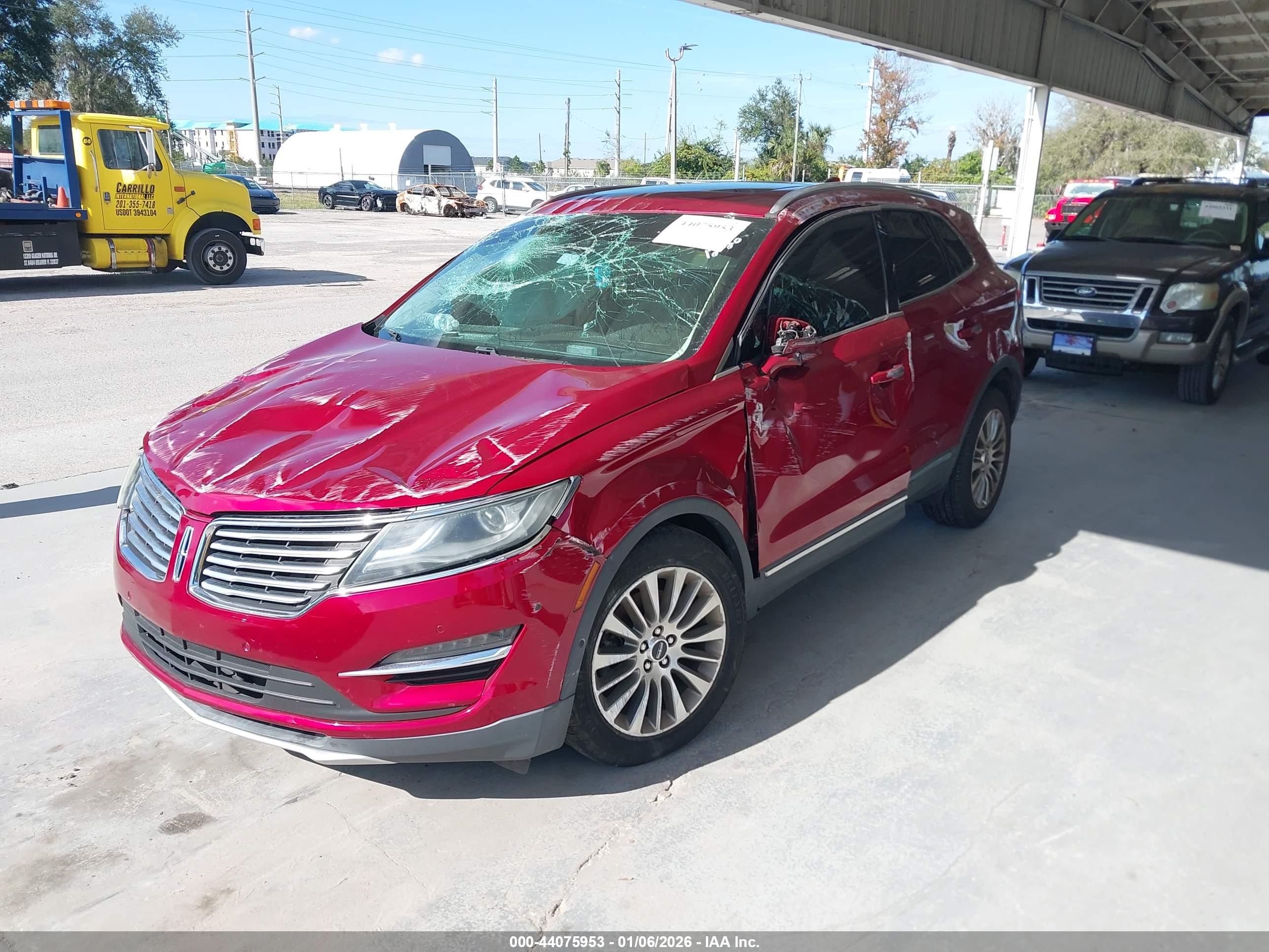 LINCOLN MKC image 2