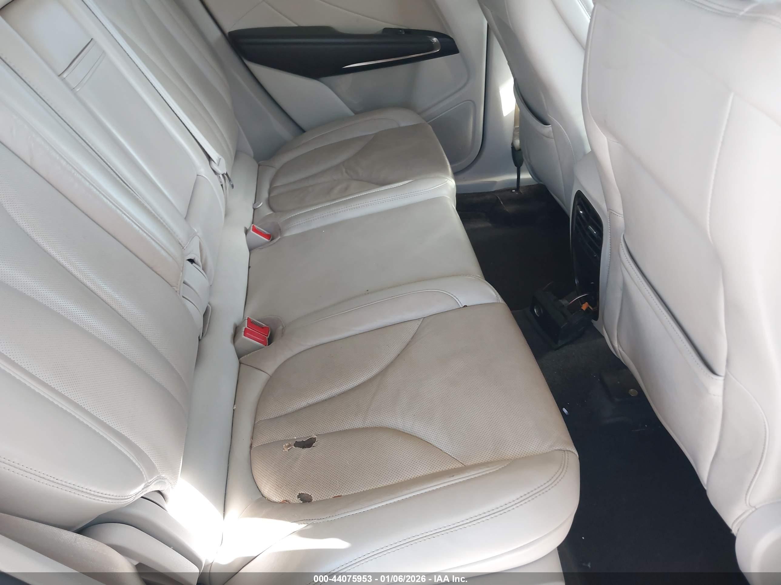 LINCOLN MKC image 8