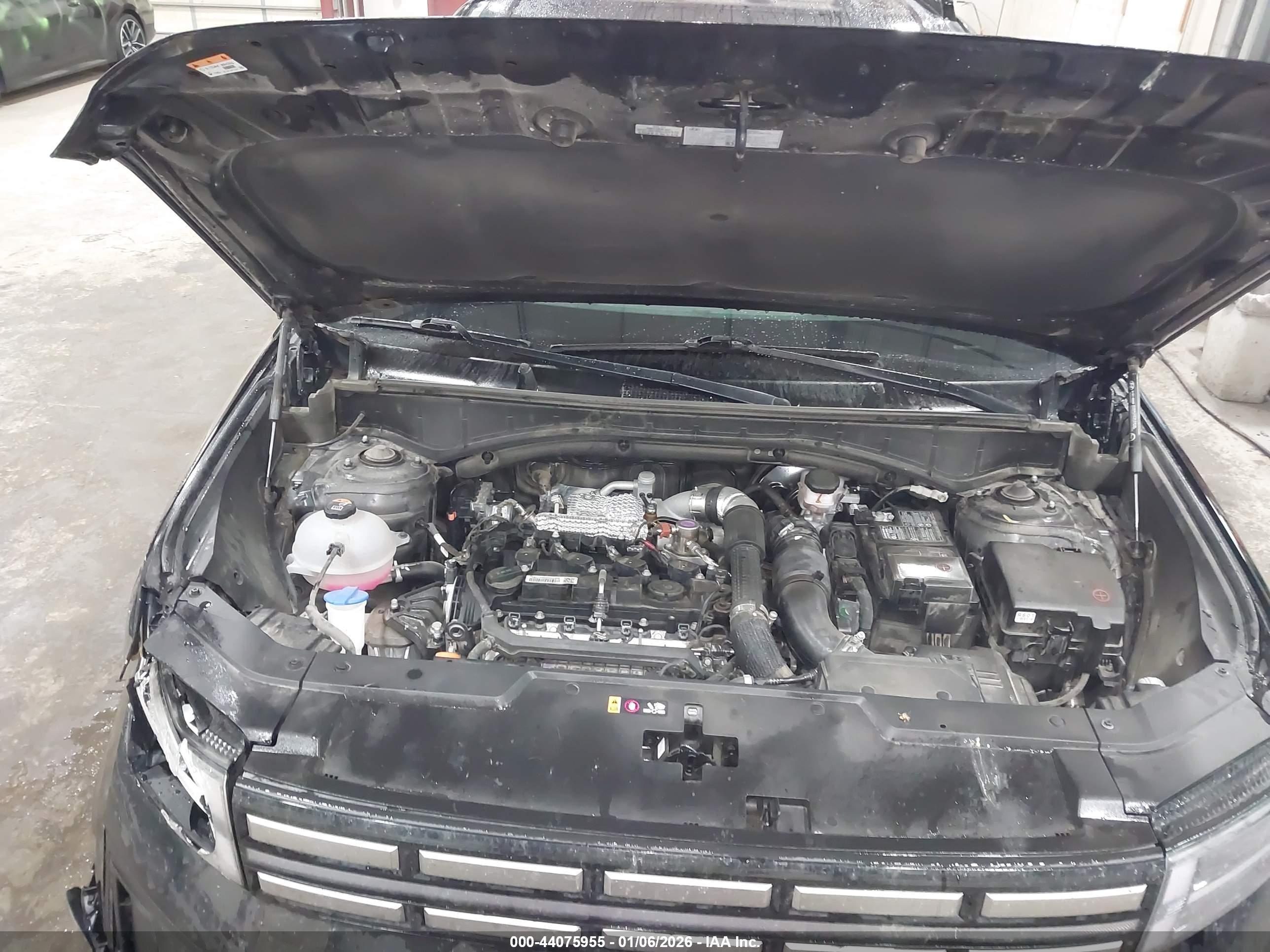 HYUNDAI SANTA image 10